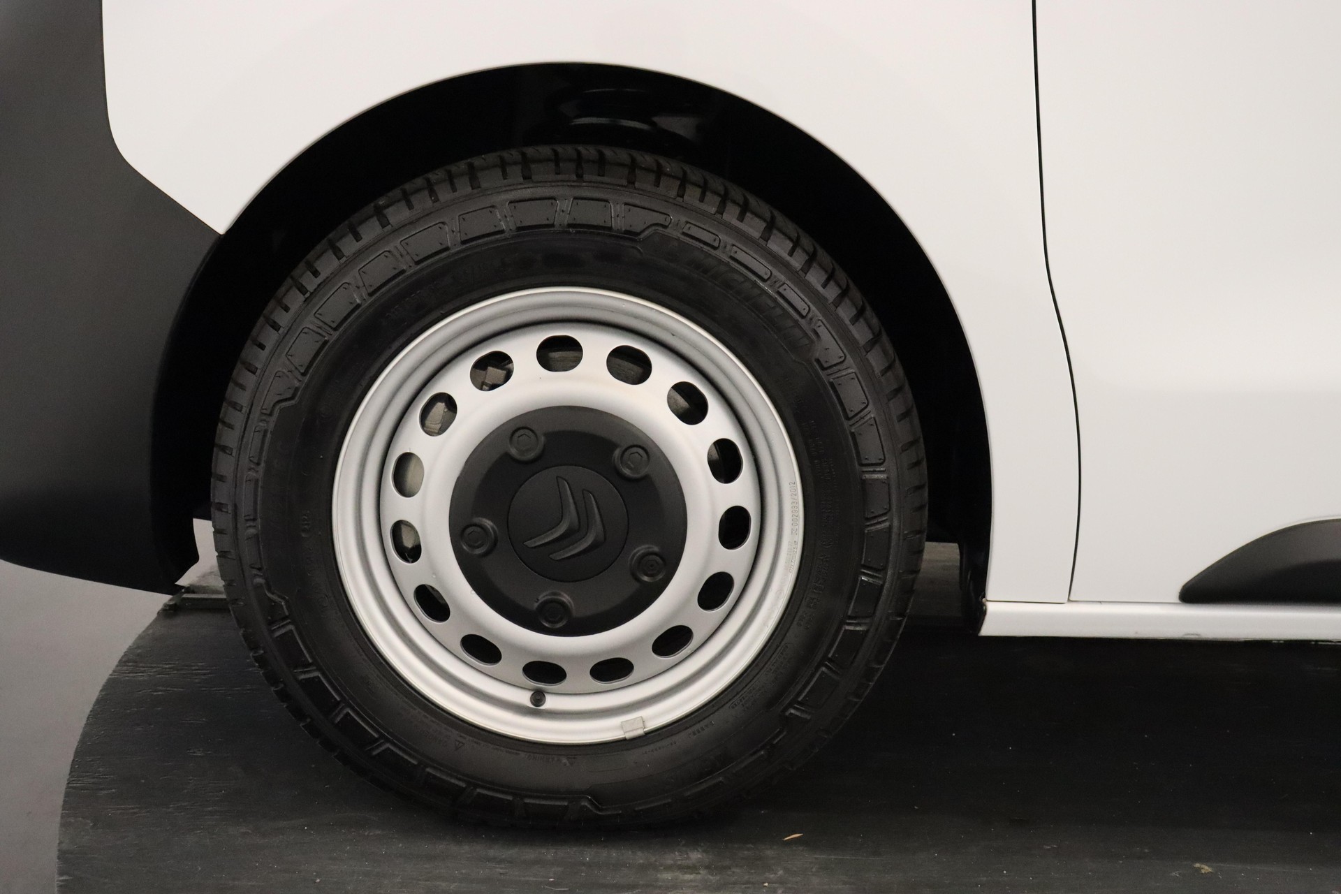 CITROEN e-Jumpy Kaw. M 50 kWh-image-8