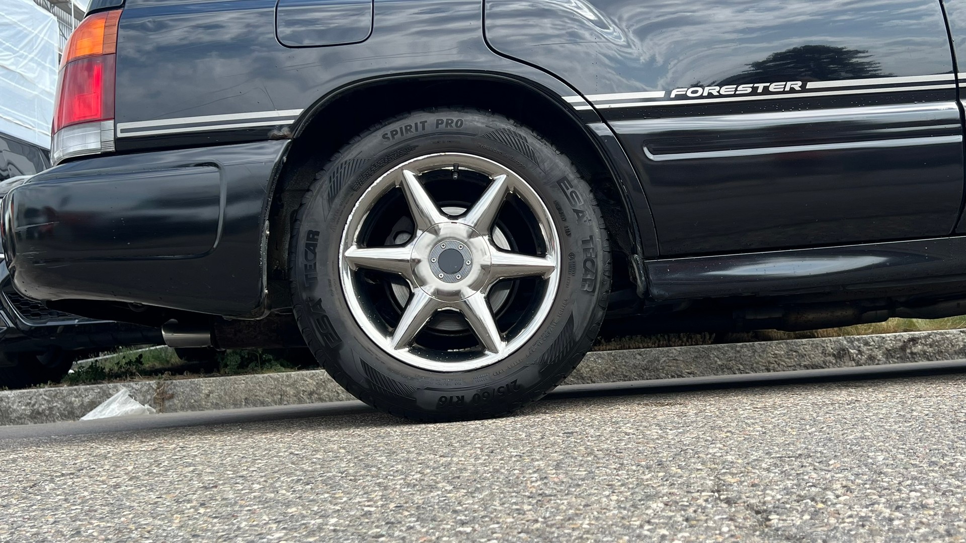 SUBARU FORESTER 2.0 TURBO CLUB AUTOMATIK l 170 PS-image-16
