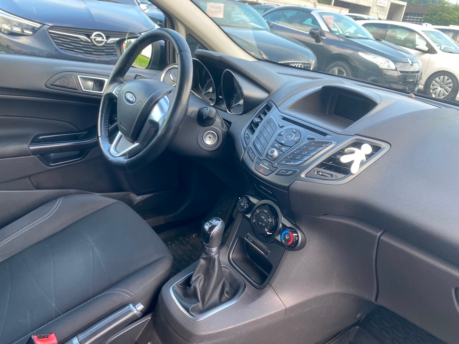 FORD Fiesta 1.0 SCTi Titanium-image-7