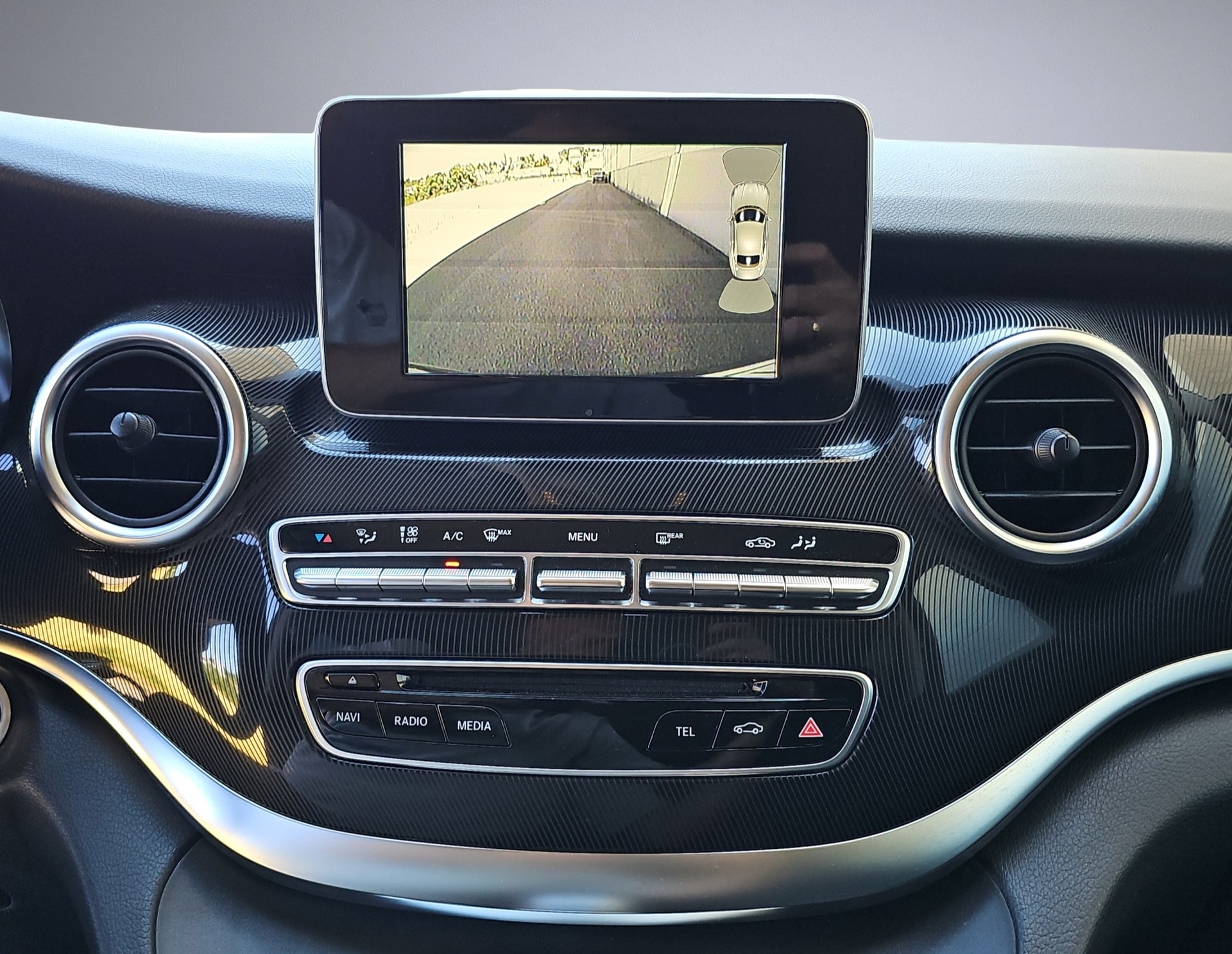 MERCEDES-BENZ V 220 d lang 7G-Tronic-image-12