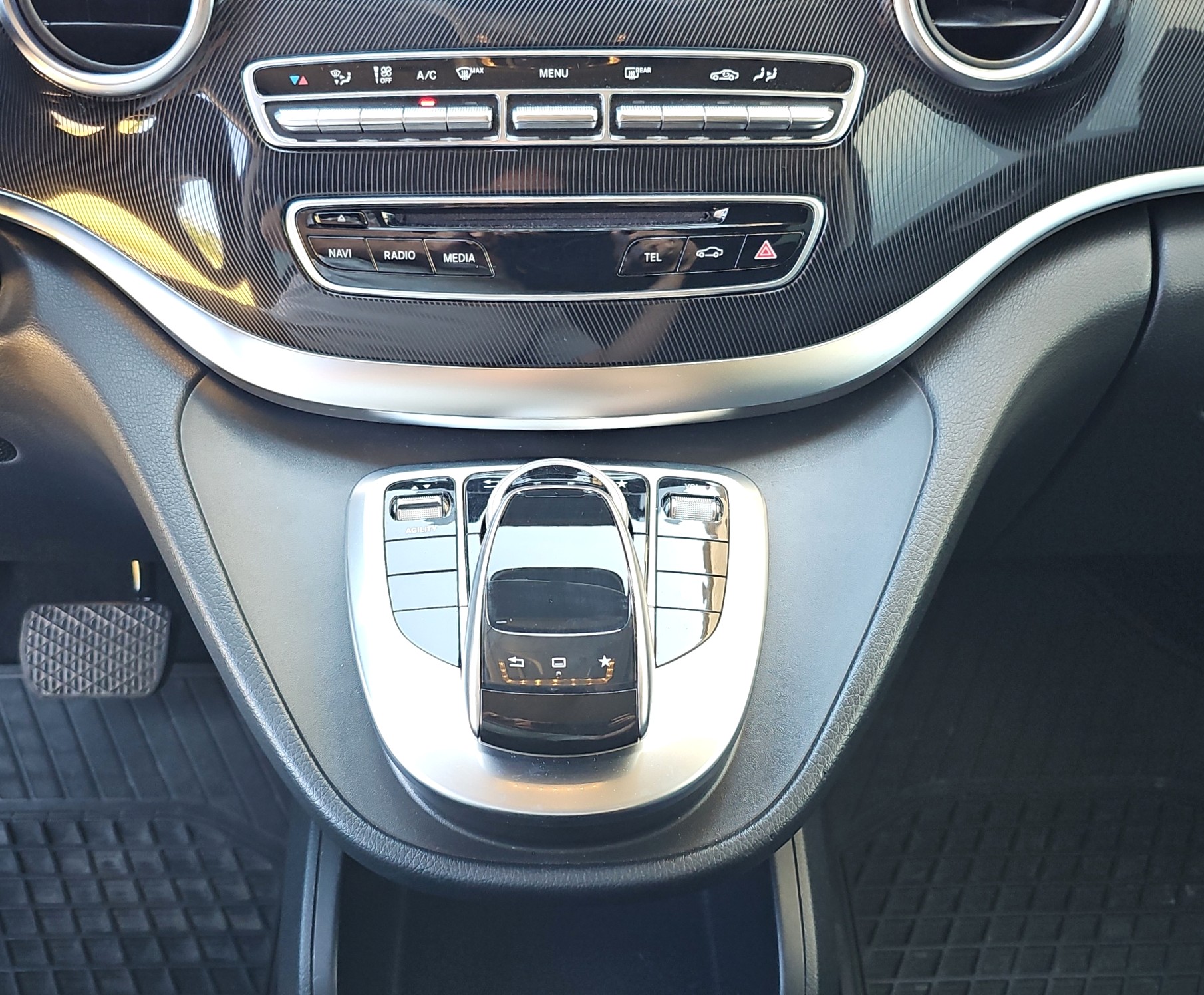 MERCEDES-BENZ V 220 d lang 7G-Tronic-image-13