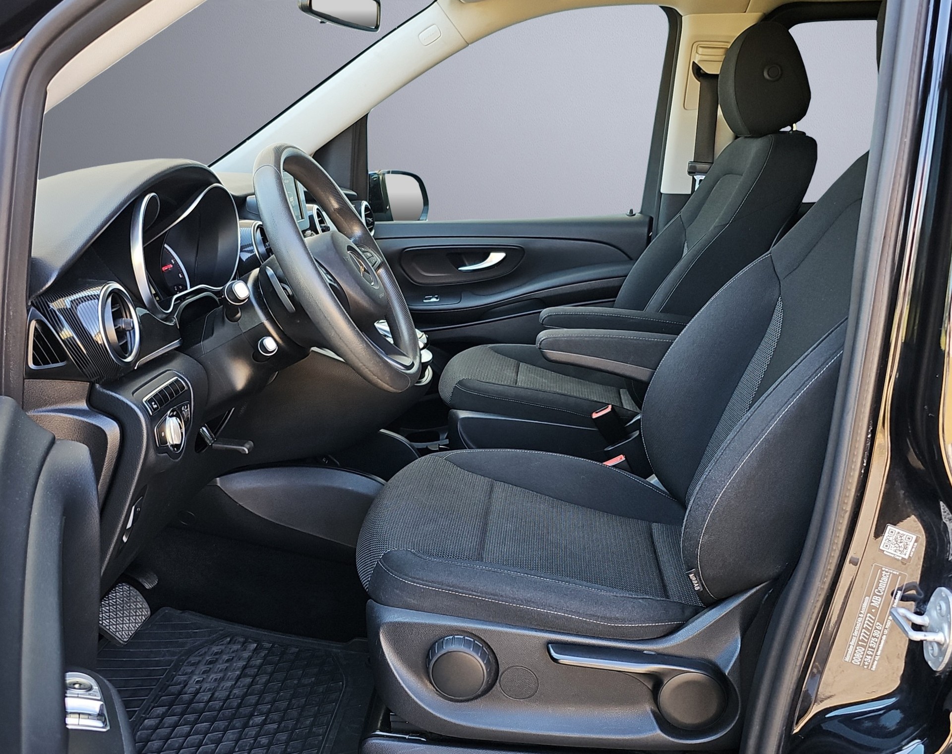 MERCEDES-BENZ V 220 d lang 7G-Tronic-image-9