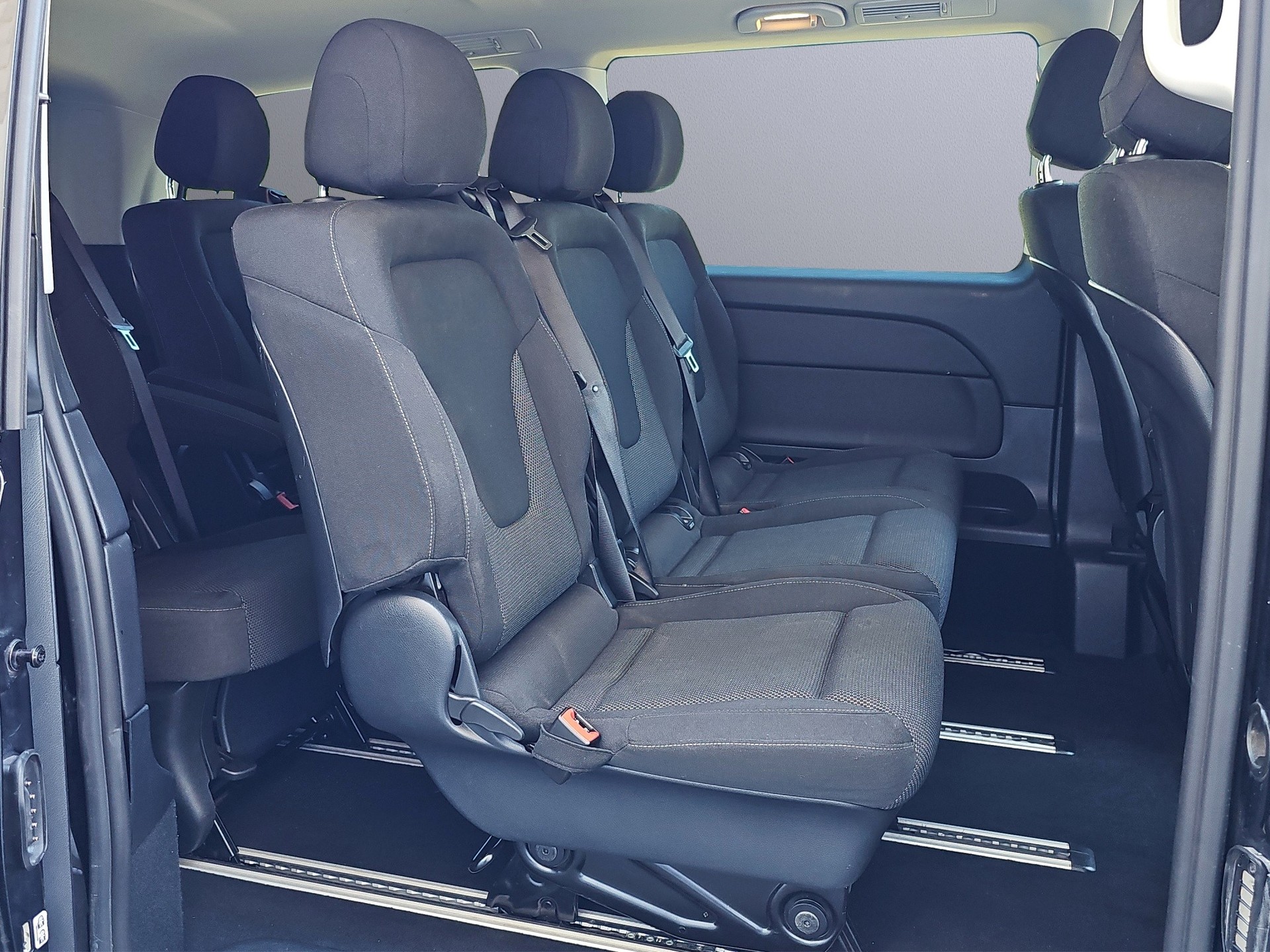 MERCEDES-BENZ V 220 d lang 7G-Tronic-image-7