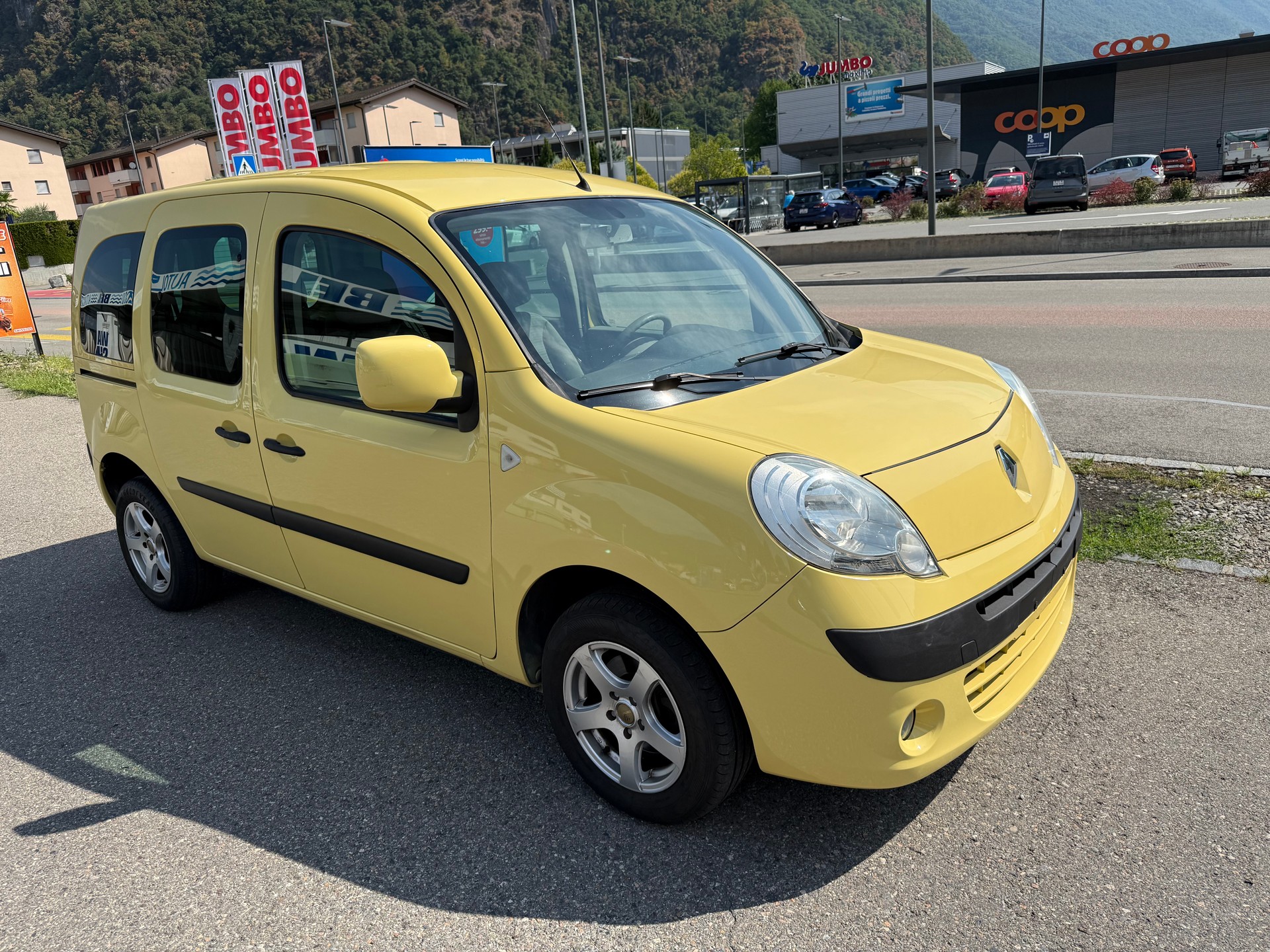 RENAULT Kangoo 1.6 16V Privilège Automatic-image-12