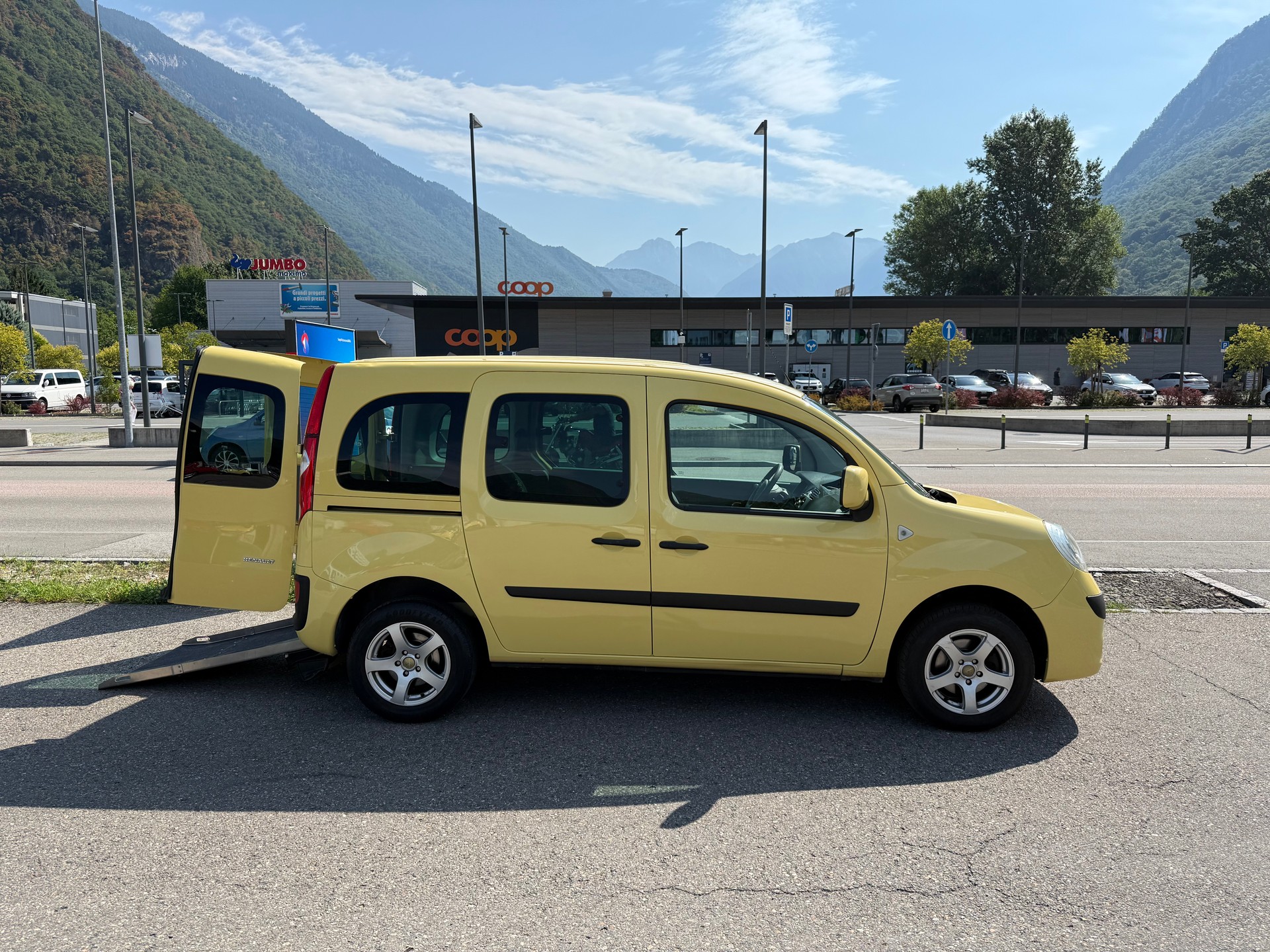RENAULT Kangoo 1.6 16V Privilège Automatic-image-0