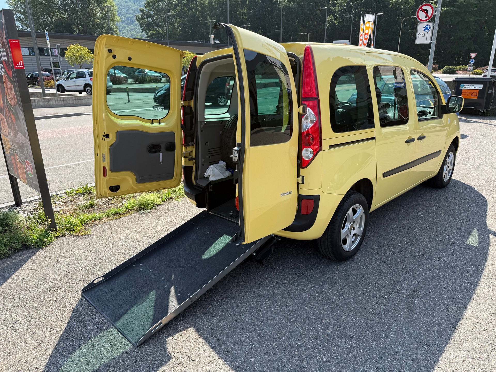 RENAULT Kangoo 1.6 16V Privilège Automatic-image-3