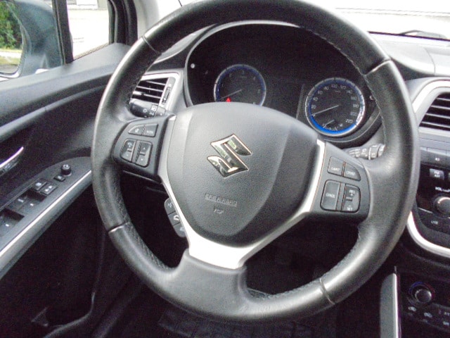 SUZUKI SX4 S-Cross 1.6 TD GL 4WD-image-9