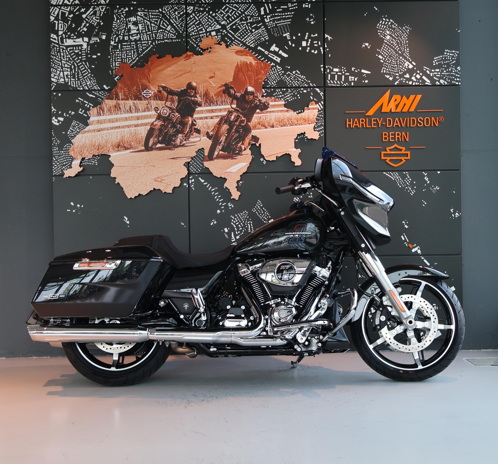 HARLEY-DAVIDSON FLHX Street Glide 117