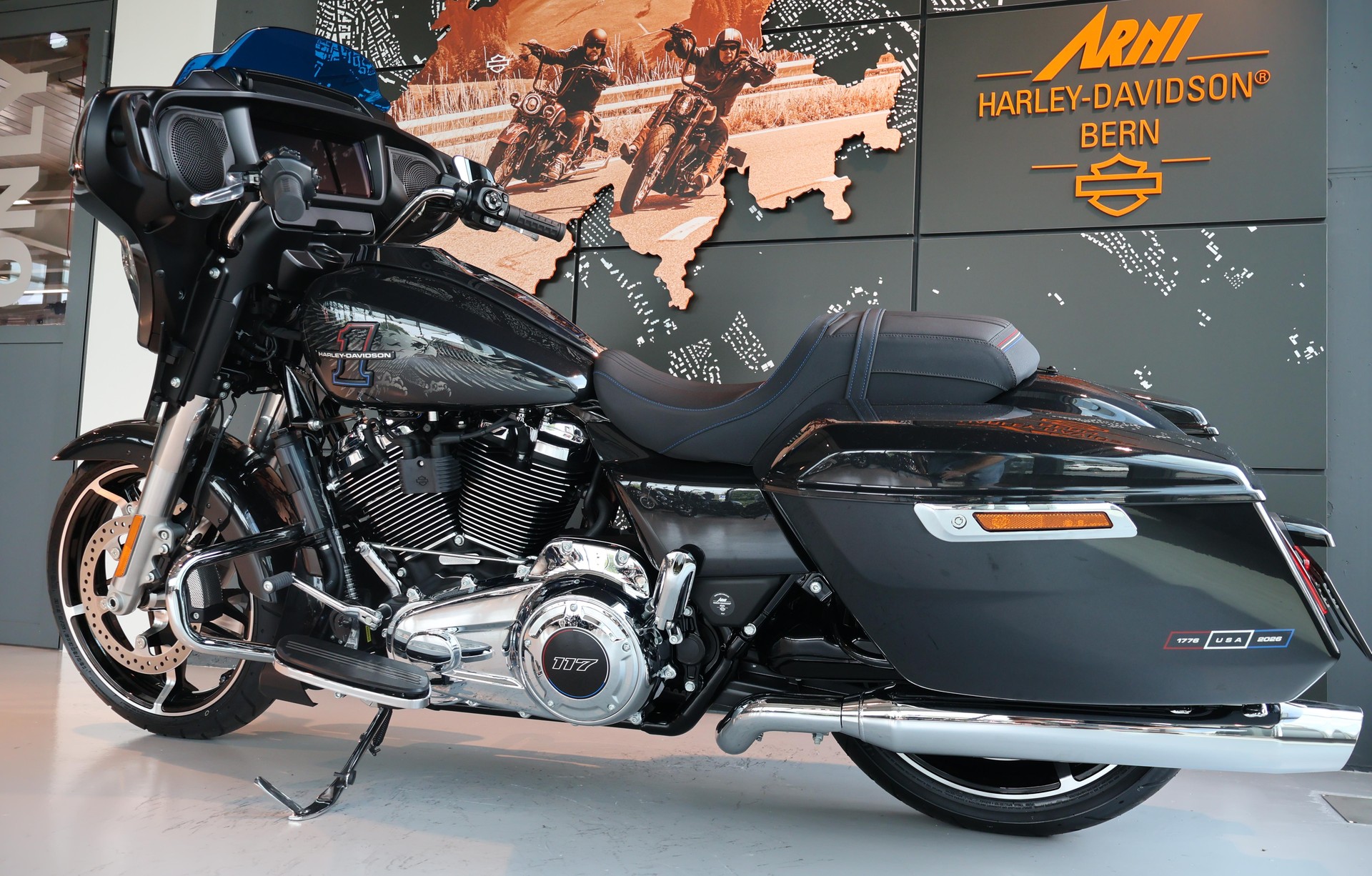 HARLEY-DAVIDSON FLHX Street Glide 117-image-12