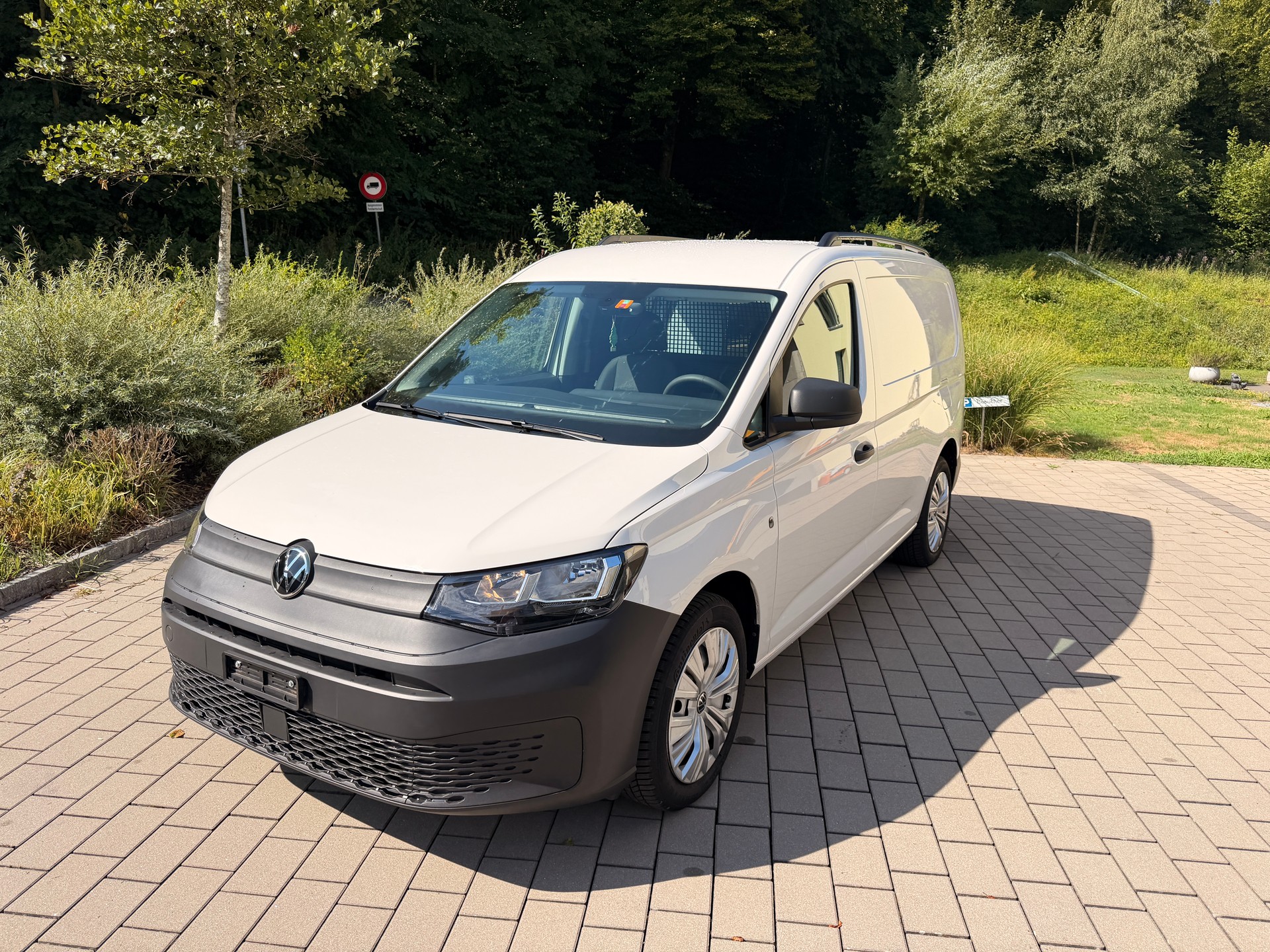 VW Caddy Cargo 2.0TDI Maxi DSG-image-4