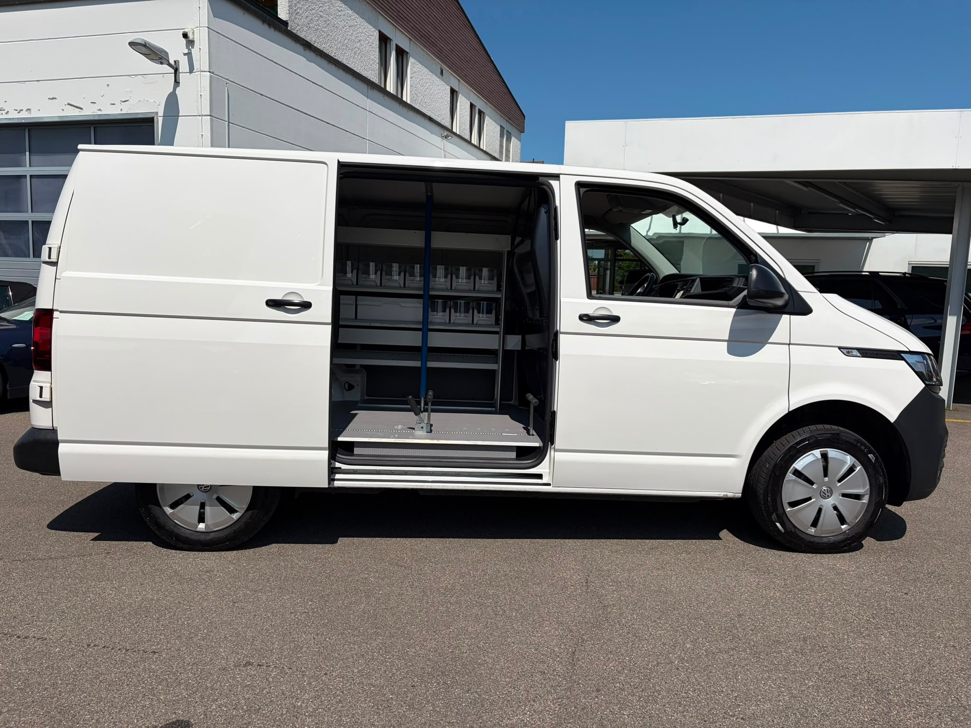 VW T6.1 2.0 TDI-image-5