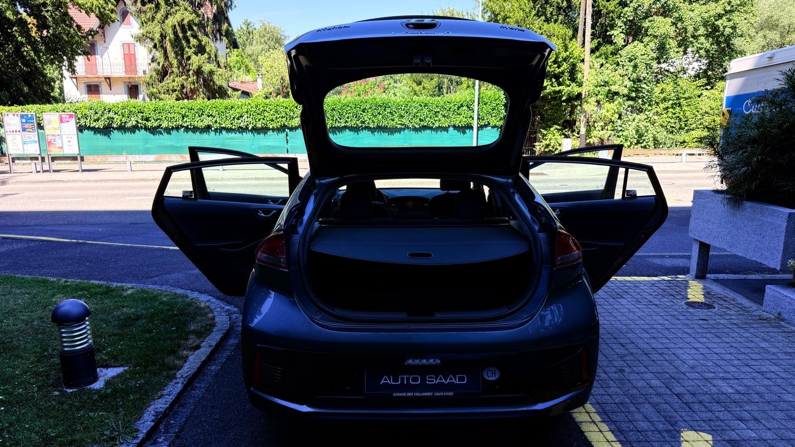 HYUNDAI Ioniq 1.6 GDi HEV Amplia DCT-image-14