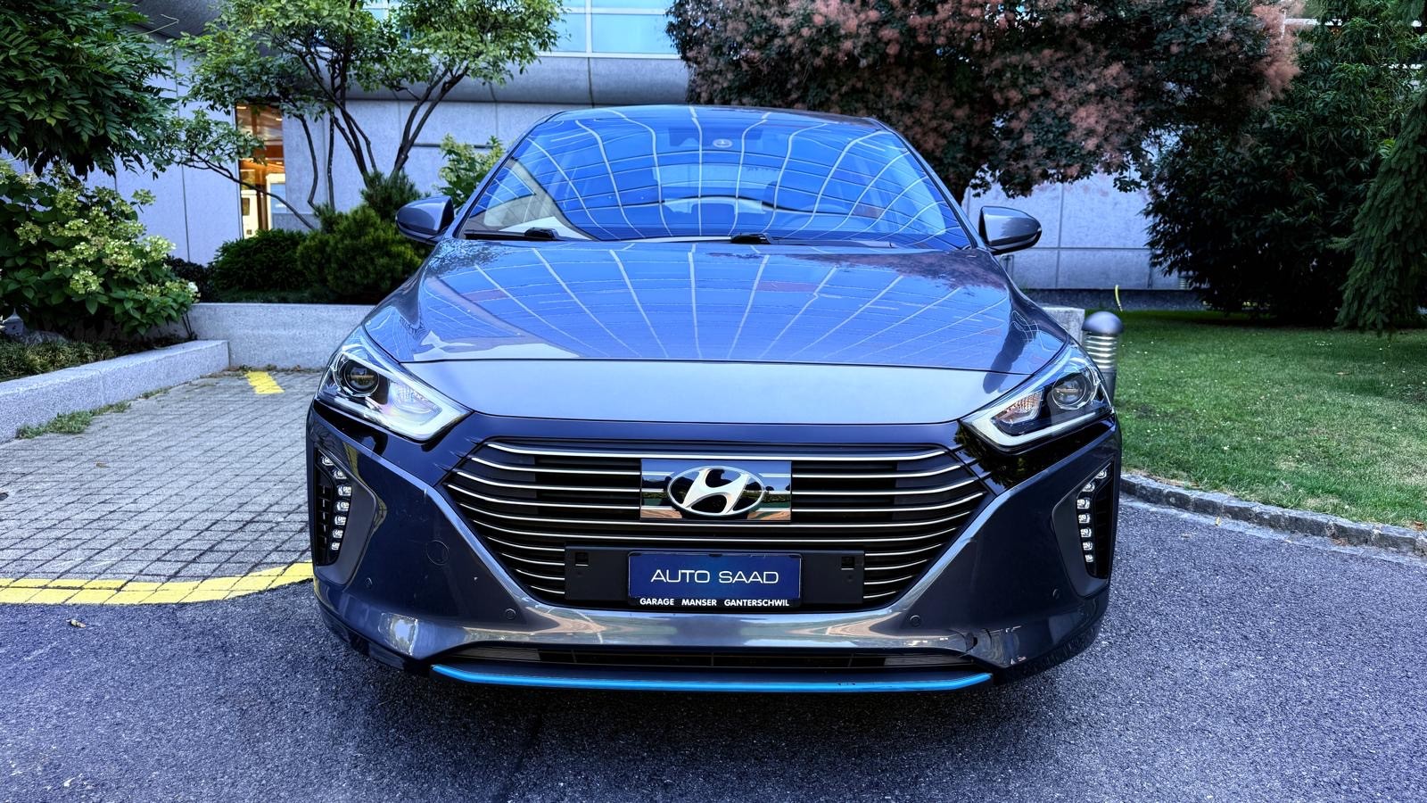 HYUNDAI Ioniq 1.6 GDi HEV Amplia DCT