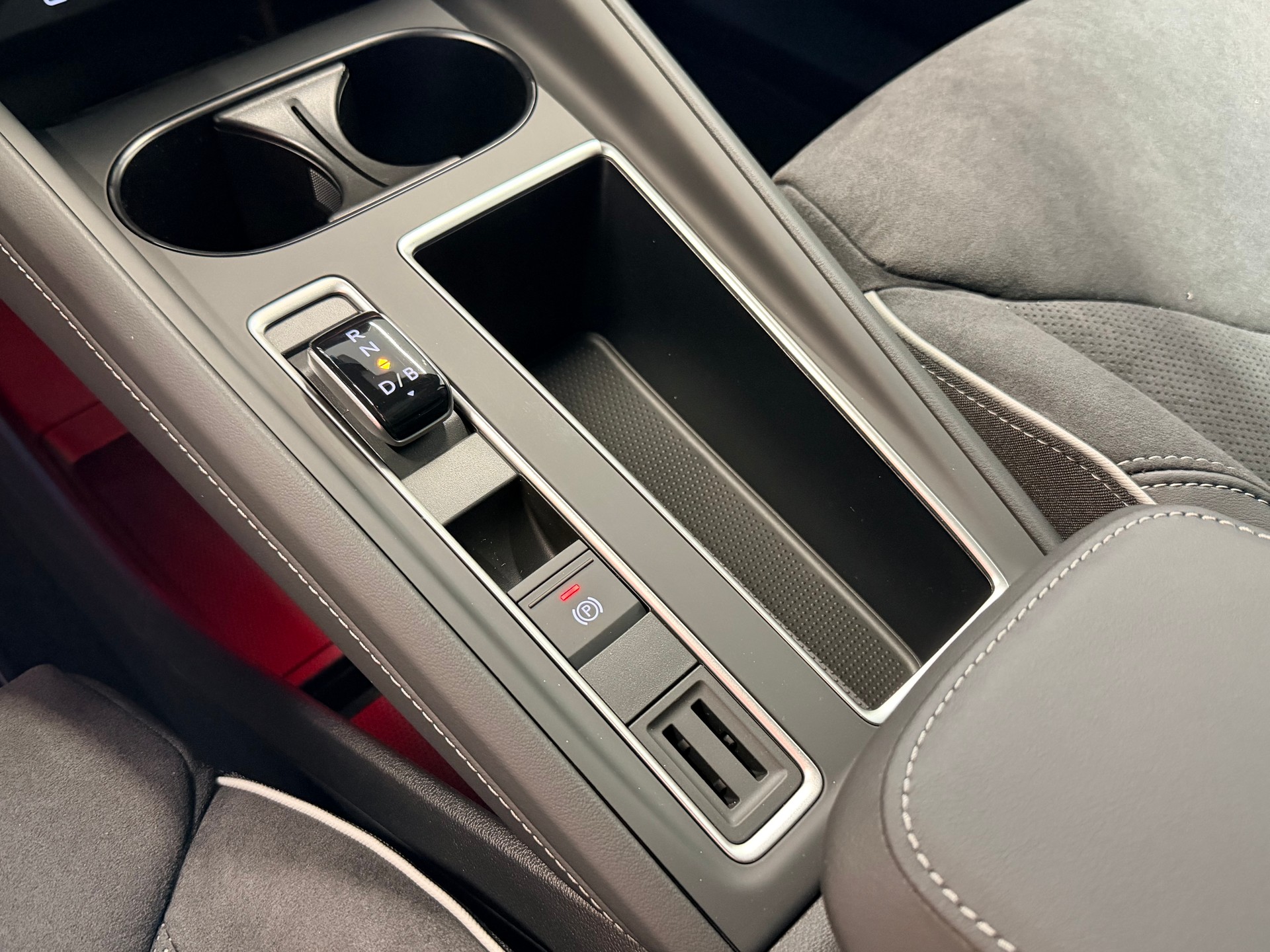 SKODA Enyaq 85x Sportline 4x4-image-27