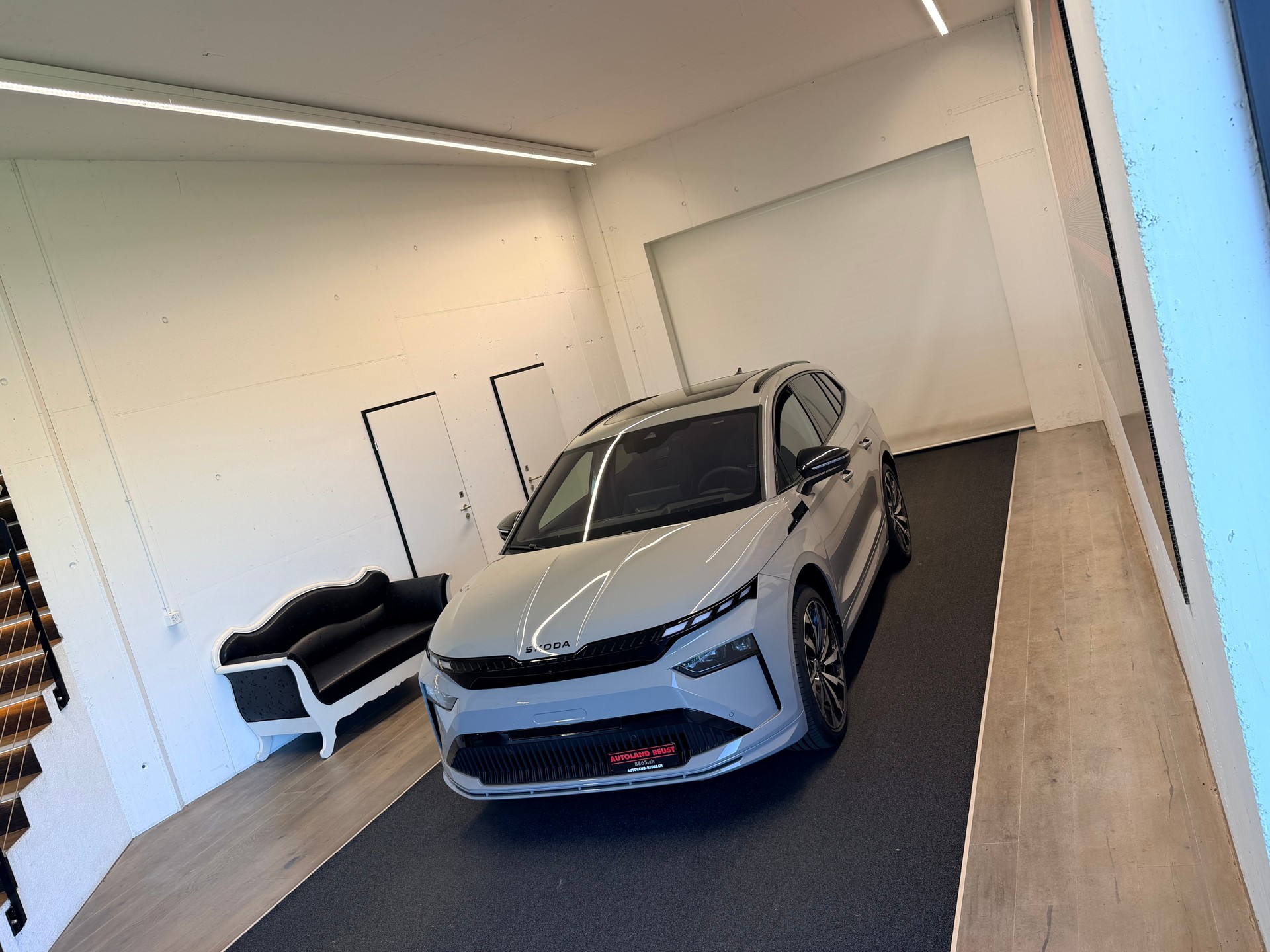 SKODA Enyaq 85x Sportline 4x4-image-3