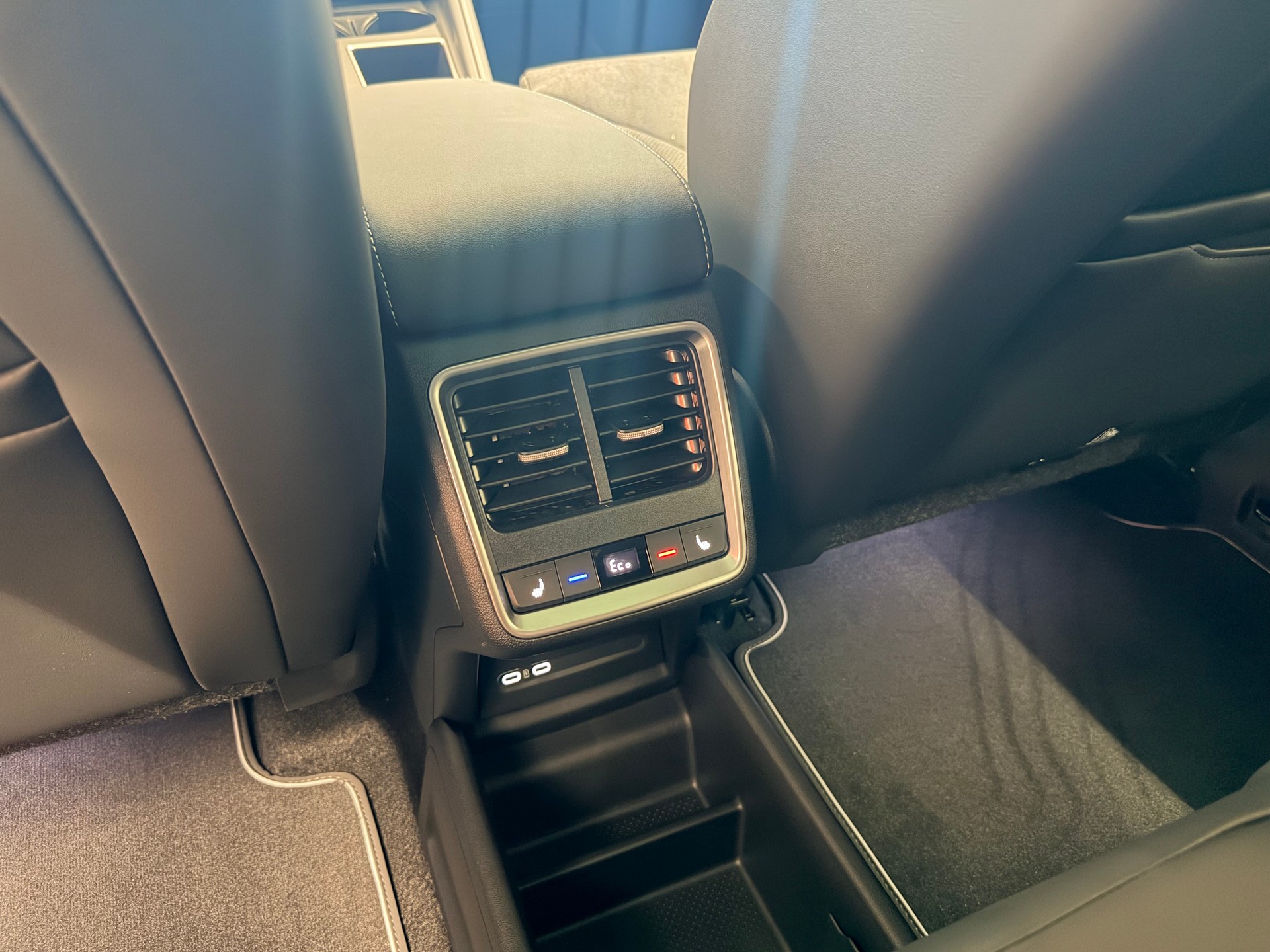 SKODA Enyaq 85x Sportline 4x4-image-21