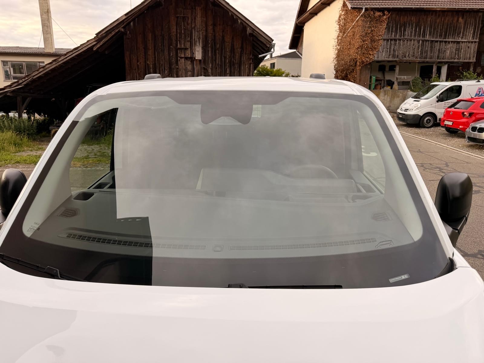 VW Transporter 2.0 TDI-image-8
