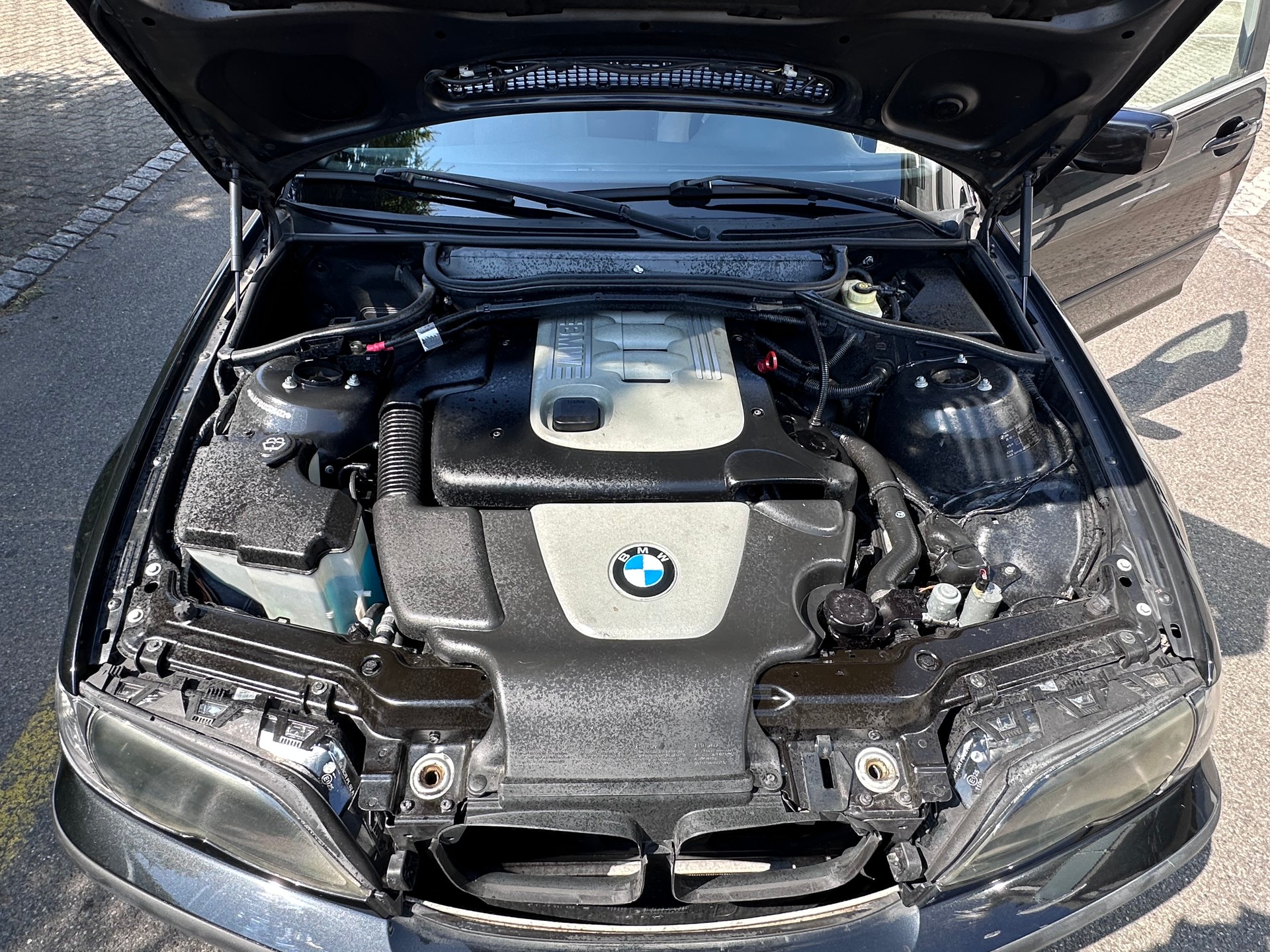 BMW 320d-image-12