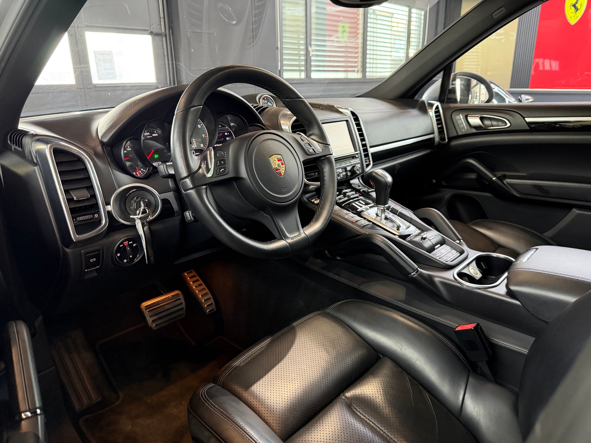 PORSCHE Cayenne S-image-8