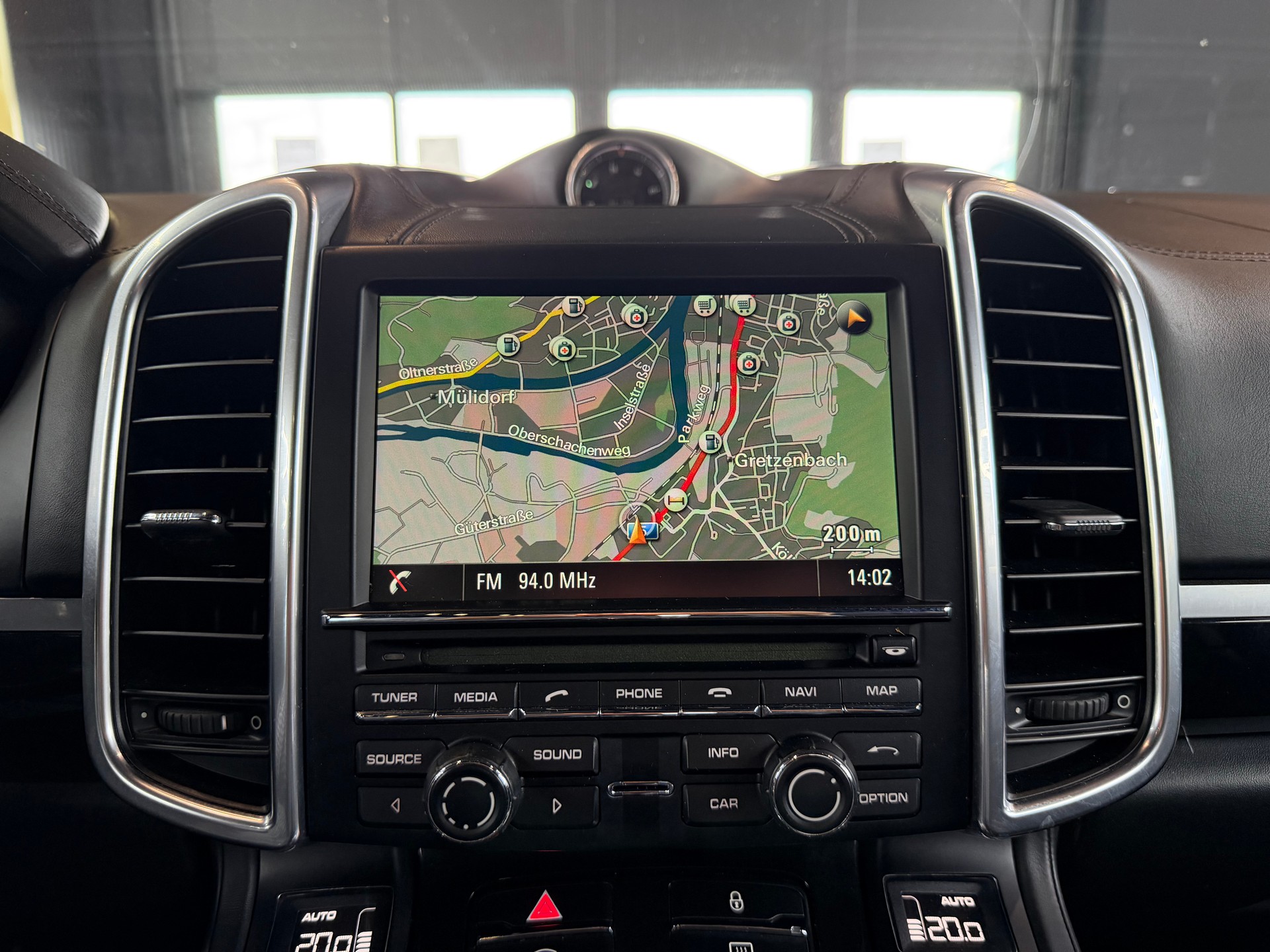 PORSCHE Cayenne S-image-19