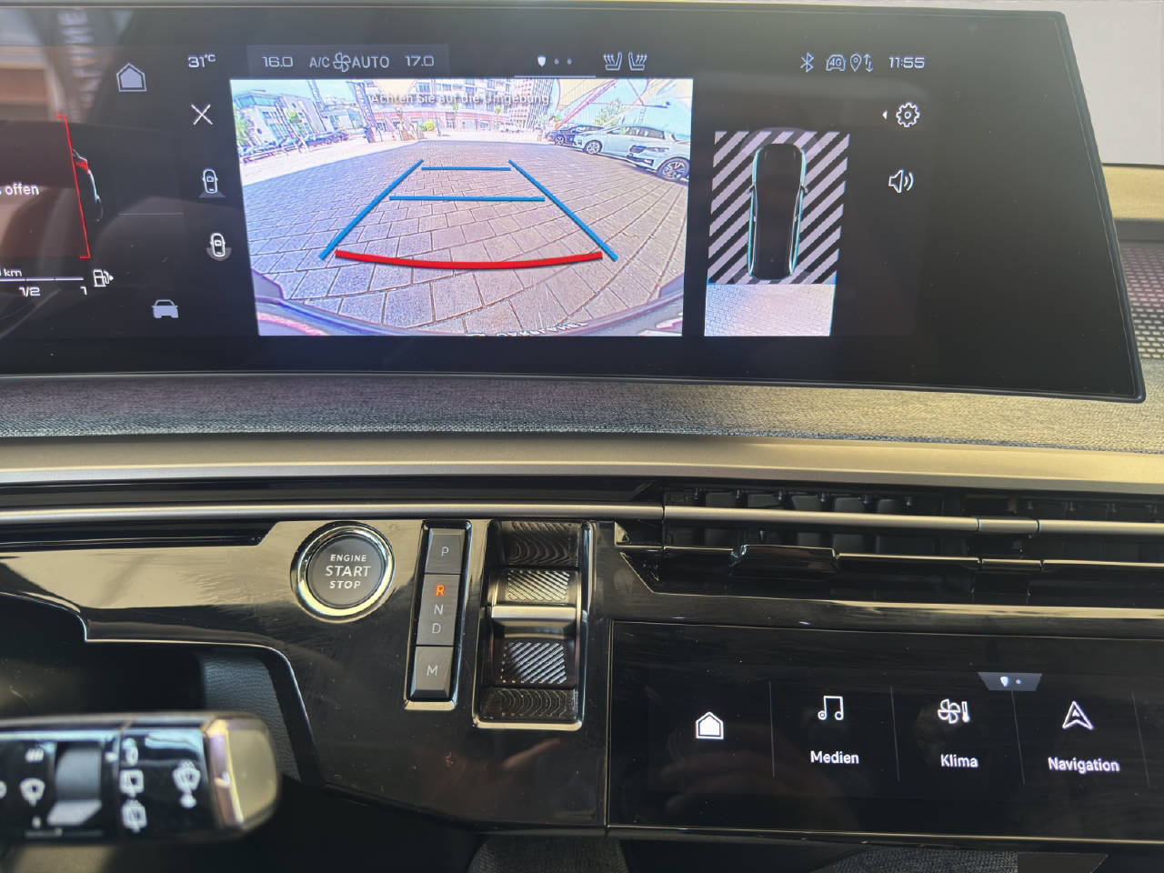 PEUGEOT 5008 1.2 Hybrid GT 145PS 7-Plätzer-image-15