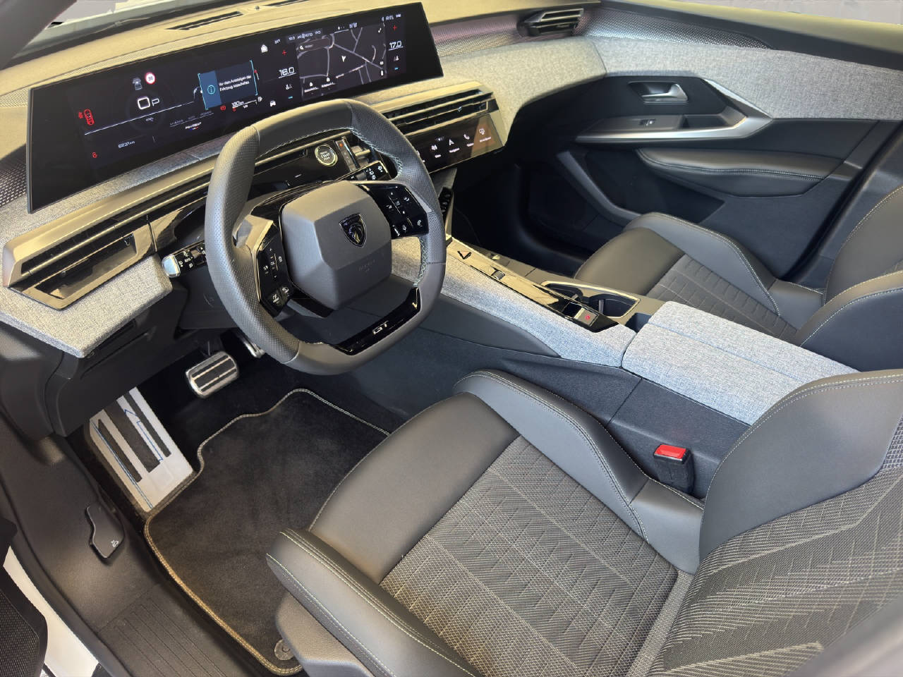 PEUGEOT 5008 1.2 Hybrid GT 145PS 7-Plätzer-image-9