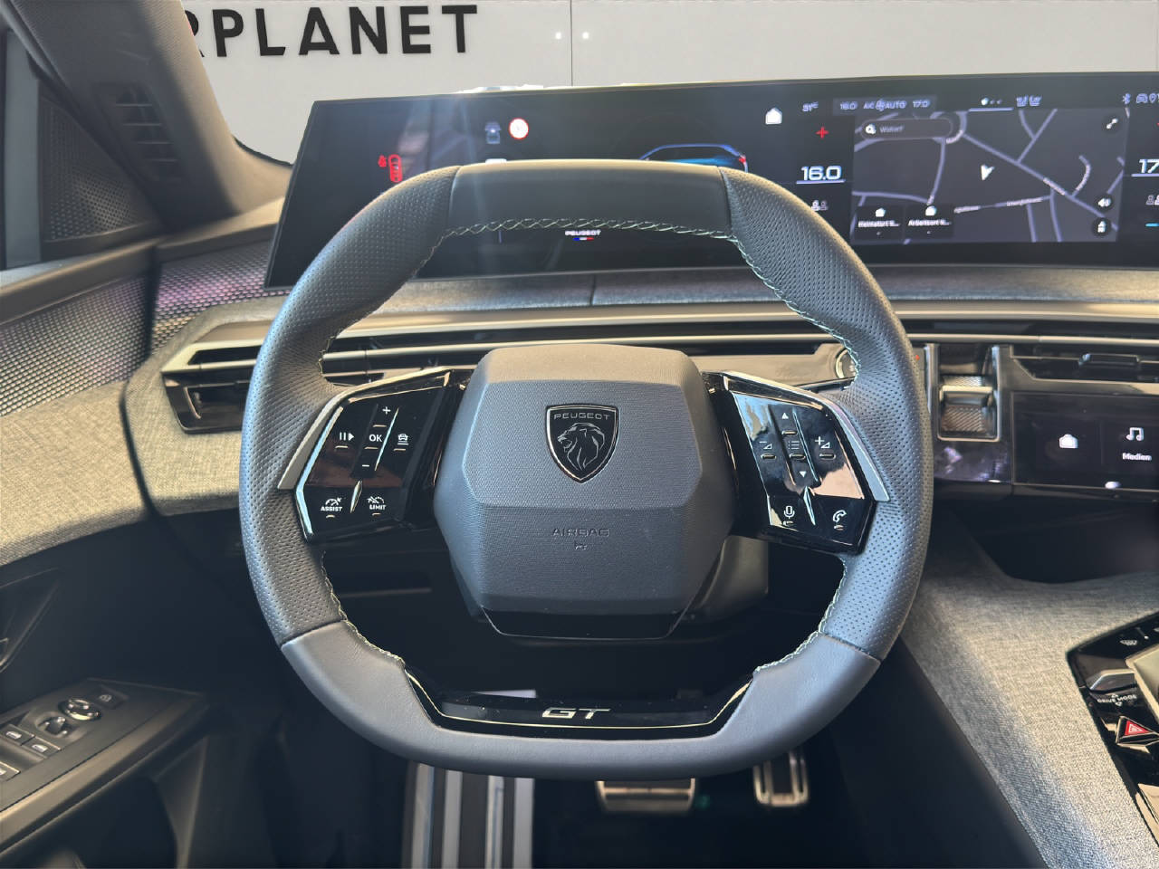 PEUGEOT 5008 1.2 Hybrid GT 145PS 7-Plätzer-image-13