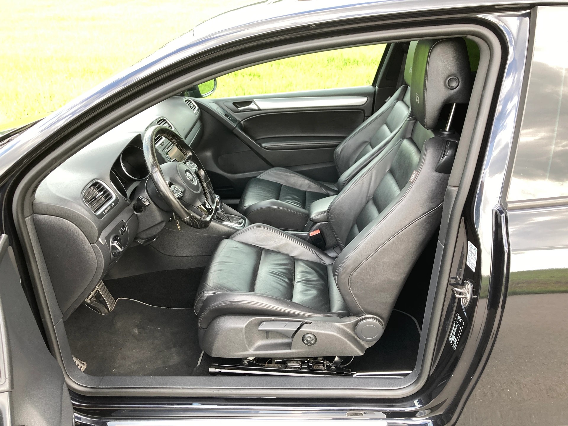 VW Golf 2.0 TSI R 4Motion DSG-image-7