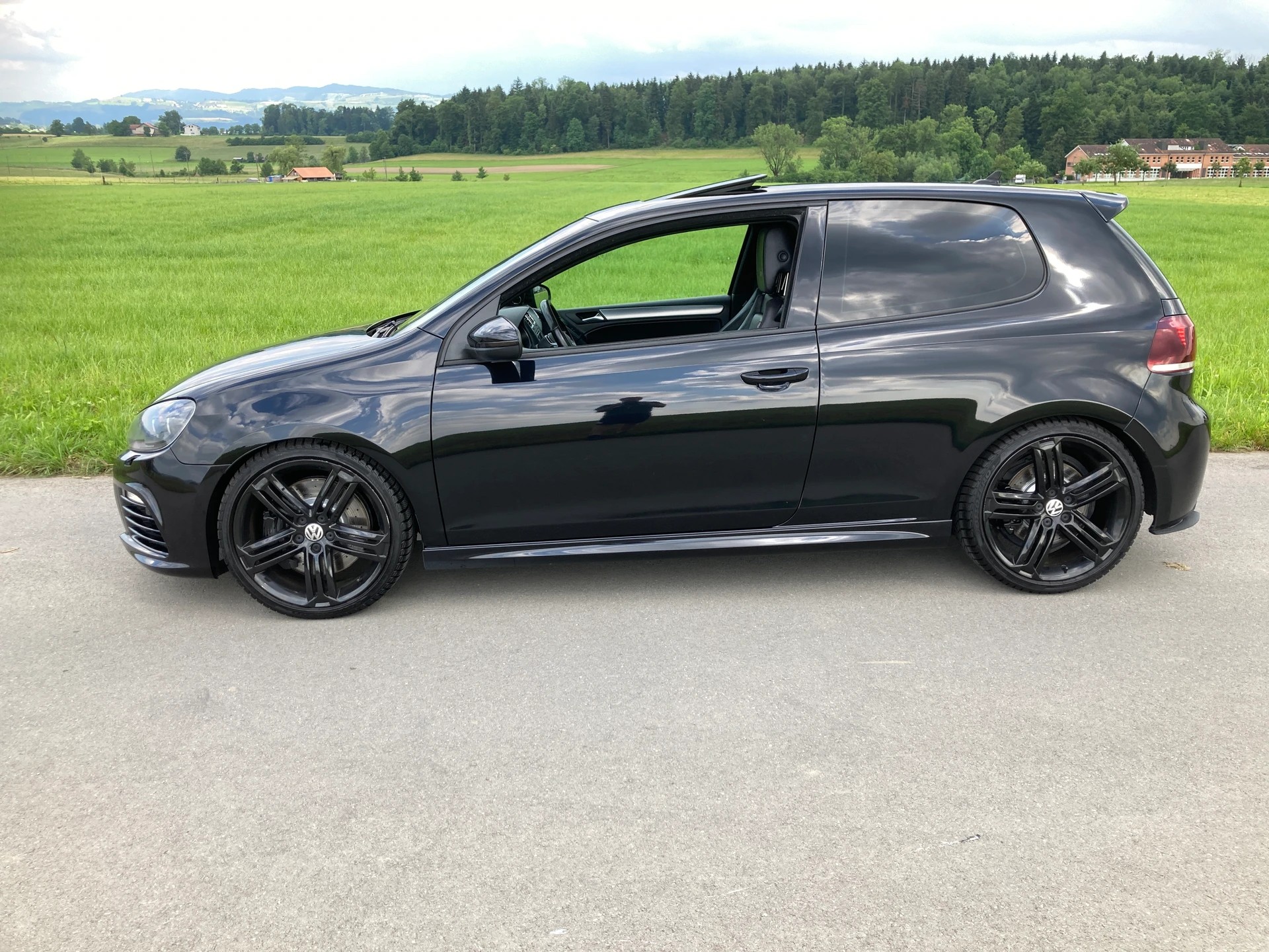 VW Golf 2.0 TSI R 4Motion DSG-image-4