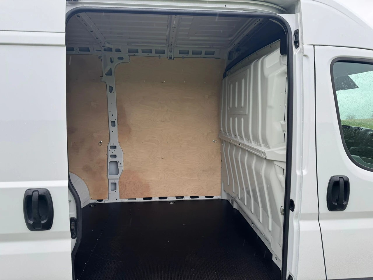 FIAT Ducato 33 L1H1 Swiss-image-4
