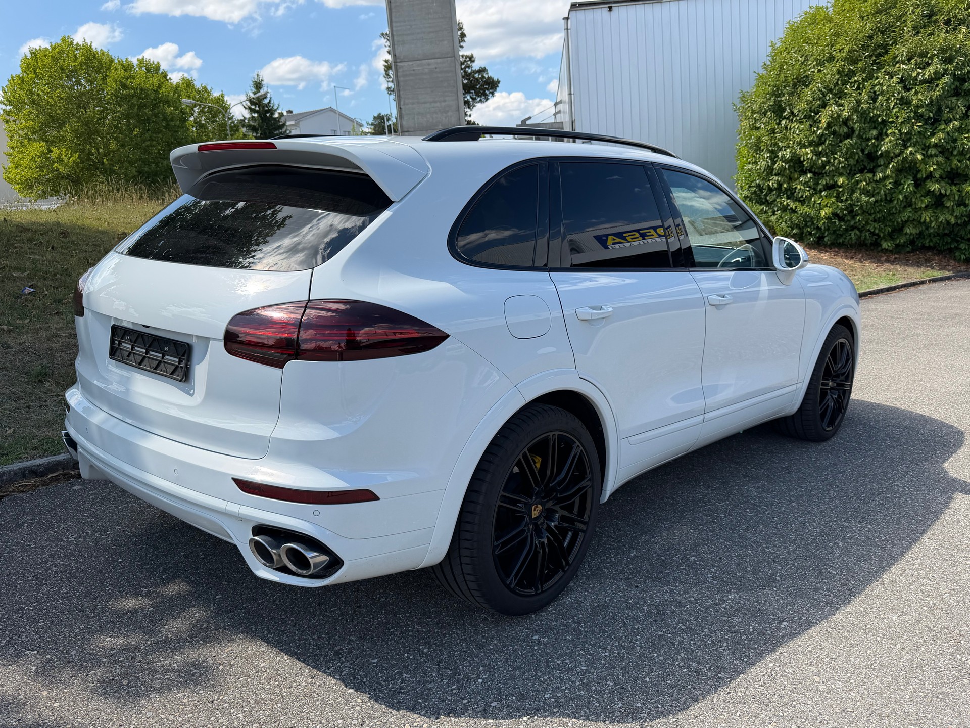 PORSCHE Cayenne S Diesel-image-3