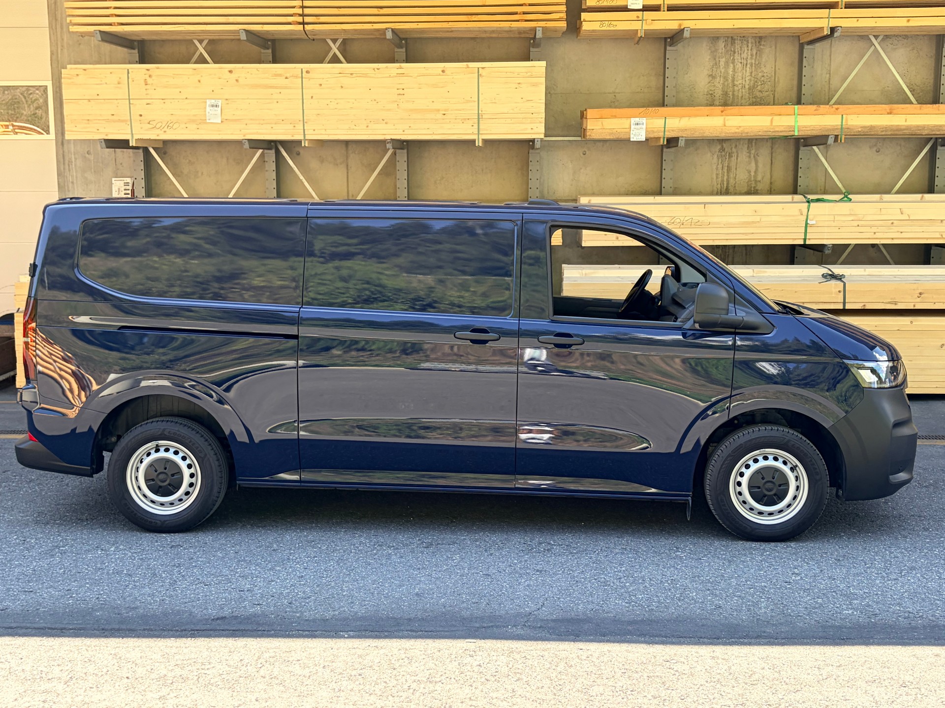 VW Transporter Kaw. 3500 2.0 TDI 150 4motion-image-1