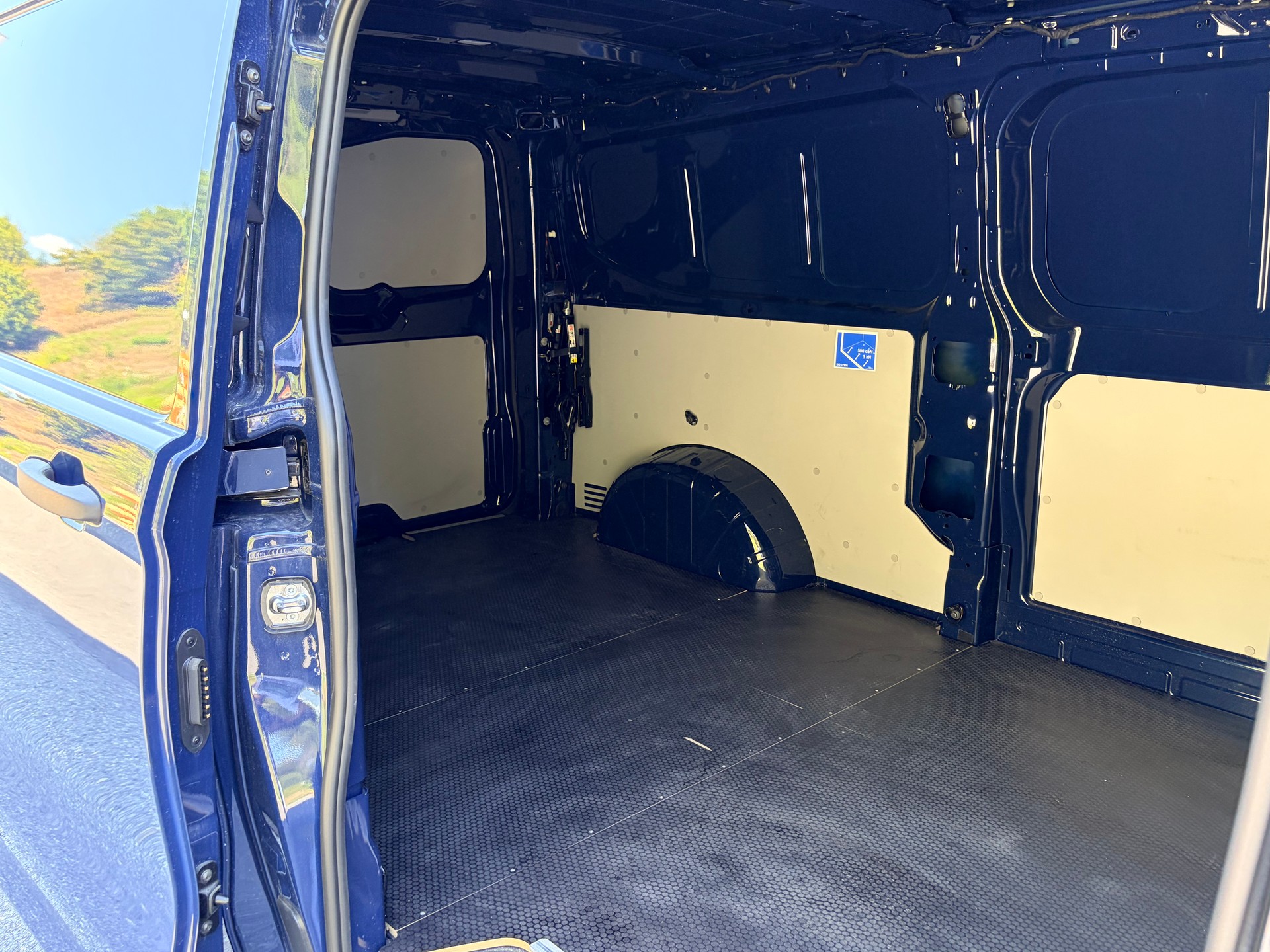 VW Transporter Kaw. 3500 2.0 TDI 150 4motion-image-15
