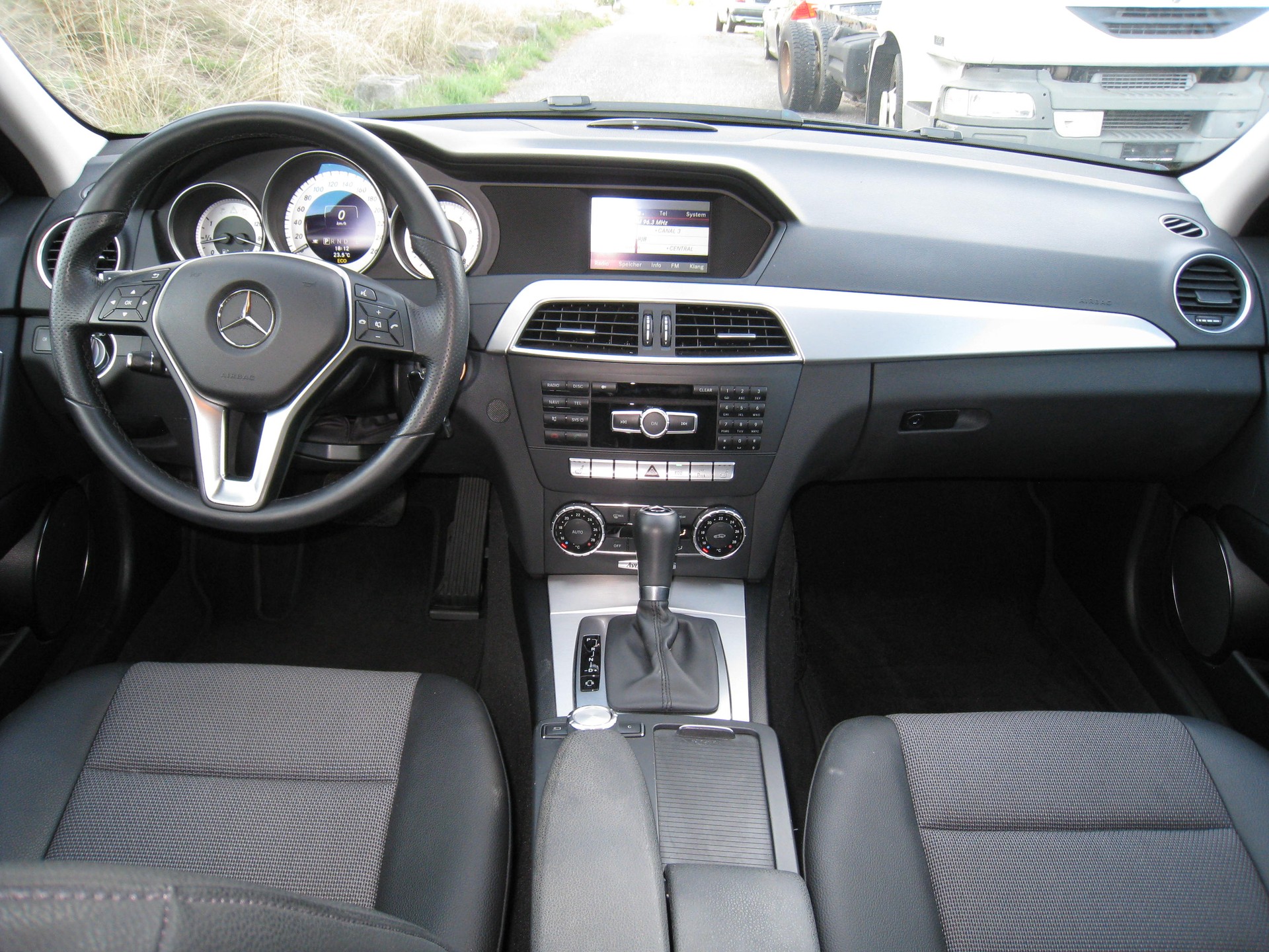 MERCEDES-BENZ C 180 Avantgarde 7G-Tronic MFK-image-4