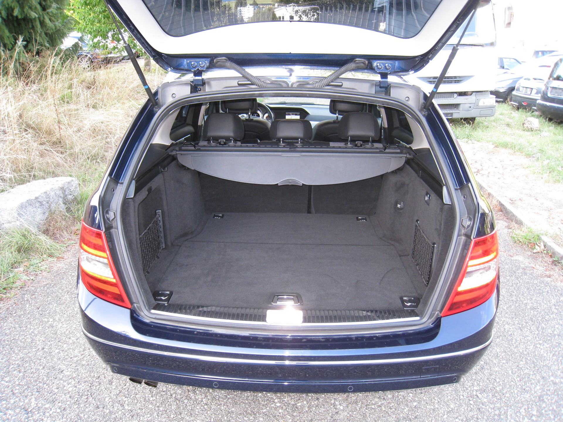 MERCEDES-BENZ C 180 Avantgarde 7G-Tronic MFK-image-12