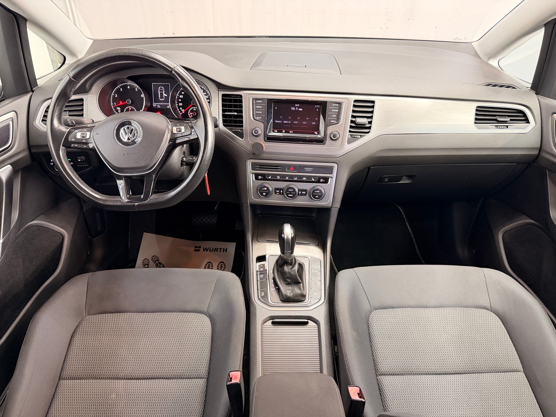 VW Golf Sportsvan 1.4 TSI Lounge DSG-image-6
