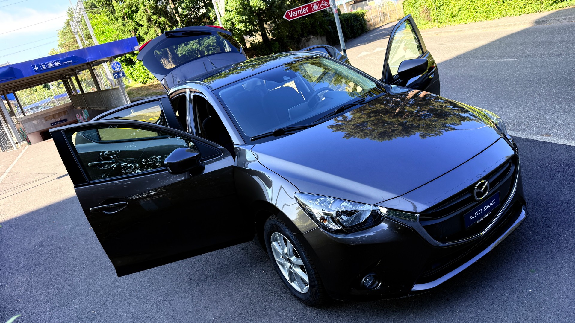 MAZDA 2 1.5 CD 16V Skyactiv-D Ambition-image-13