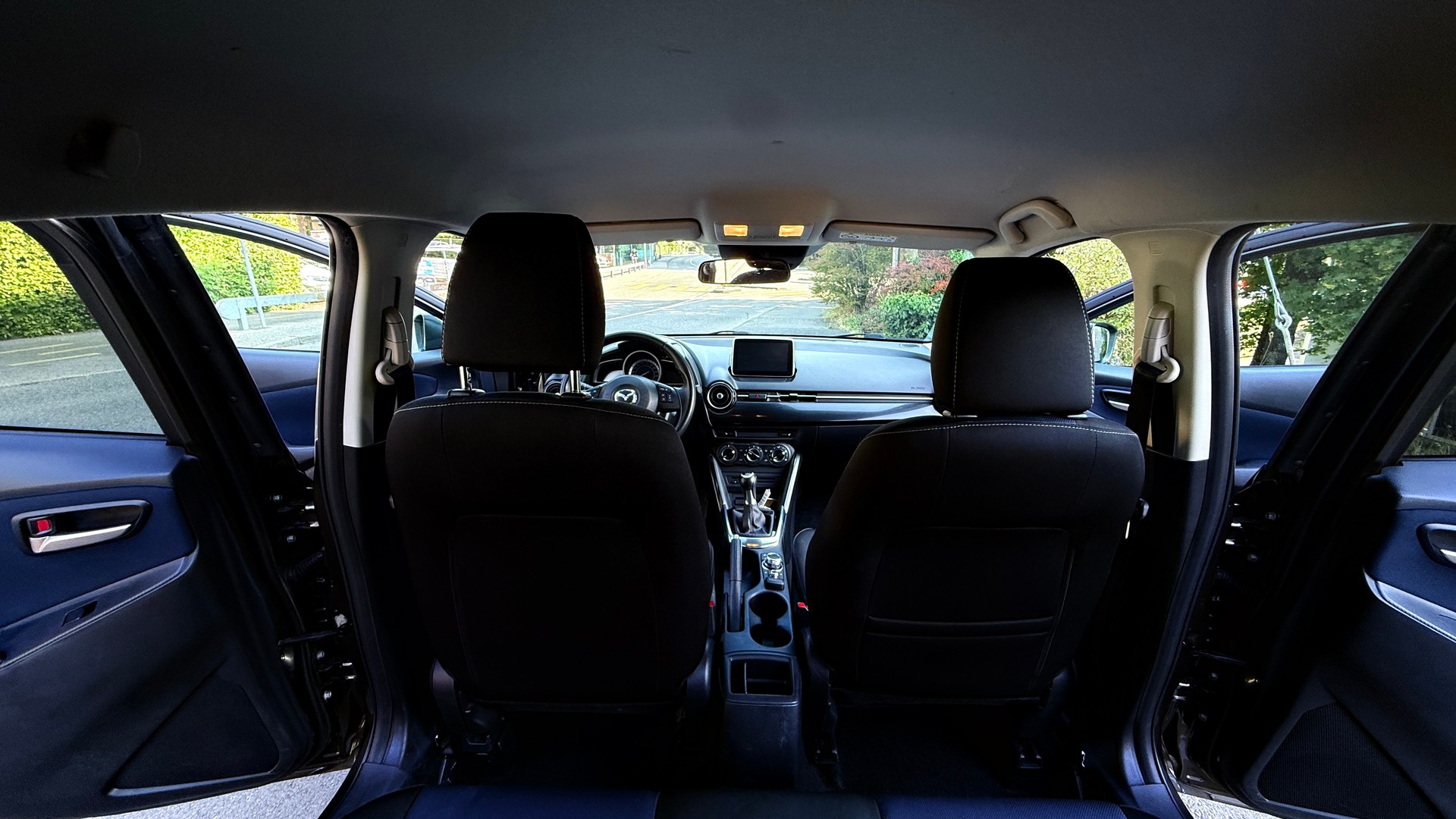 MAZDA 2 1.5 CD 16V Skyactiv-D Ambition-image-7