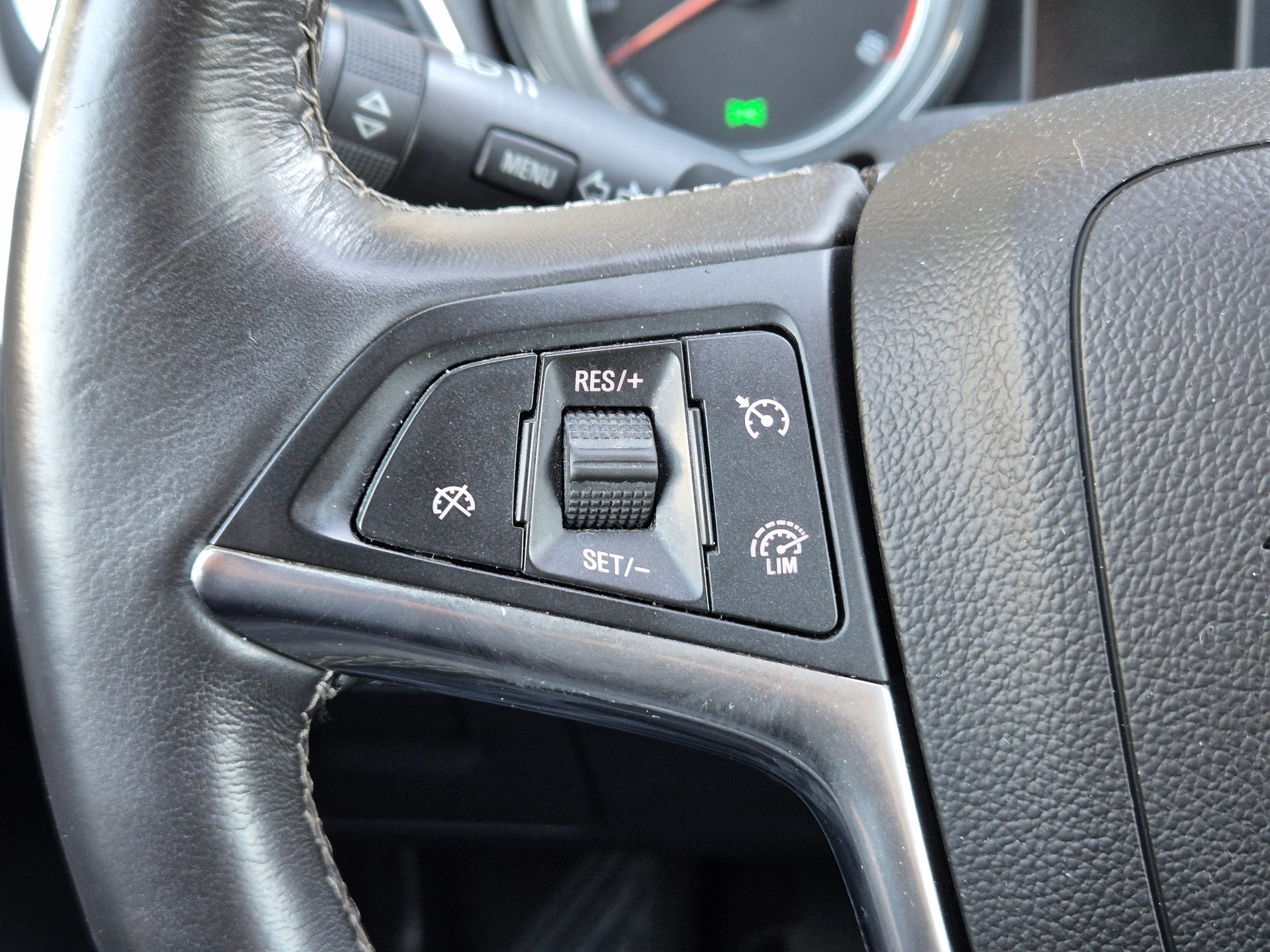 OPEL Mokka 1.4i 16V Turbo Drive 4WD-image-16