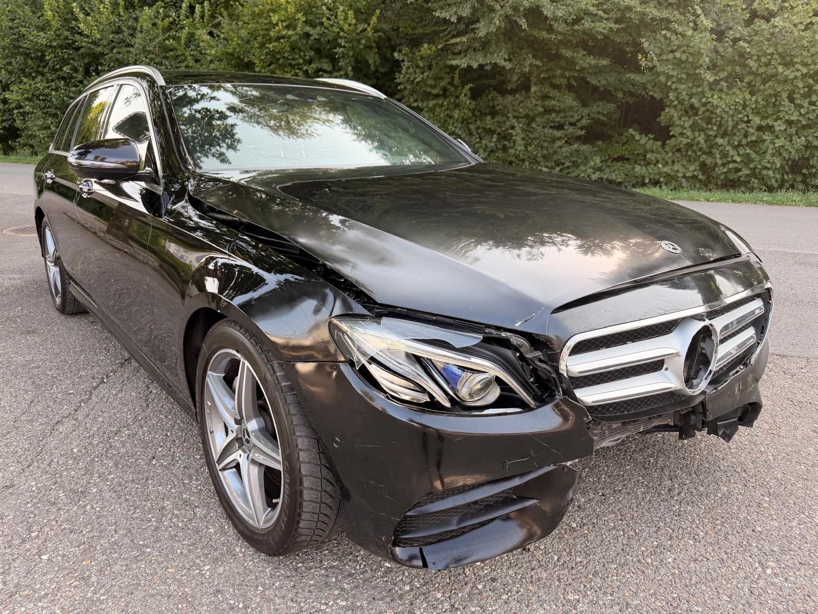 MERCEDES-BENZ E 220 d 4Matic 9G-Tronic-image-6