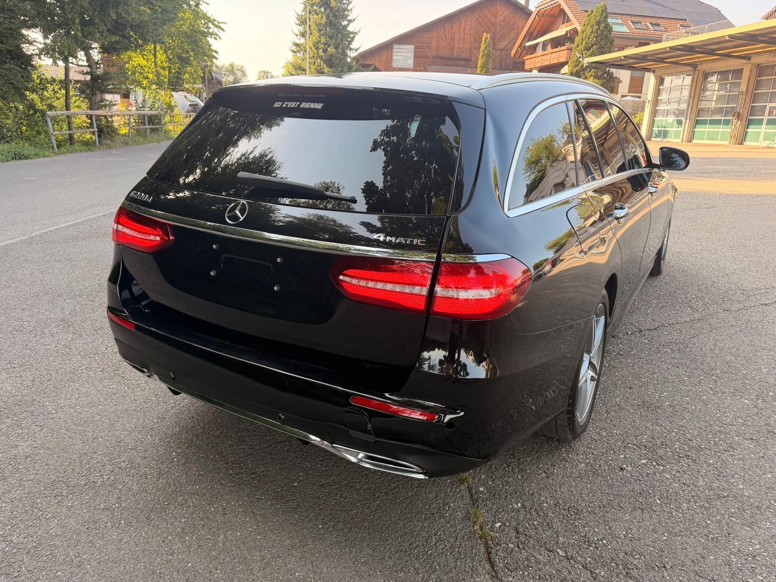 MERCEDES-BENZ E 220 d 4Matic 9G-Tronic-image-4
