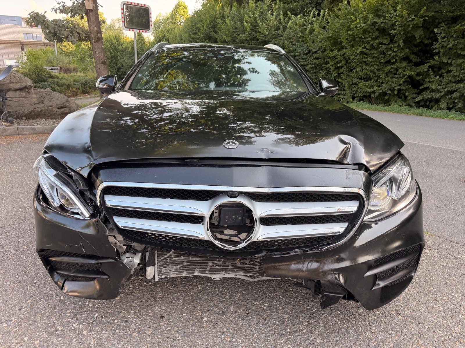 MERCEDES-BENZ E 220 d 4Matic 9G-Tronic-image-7
