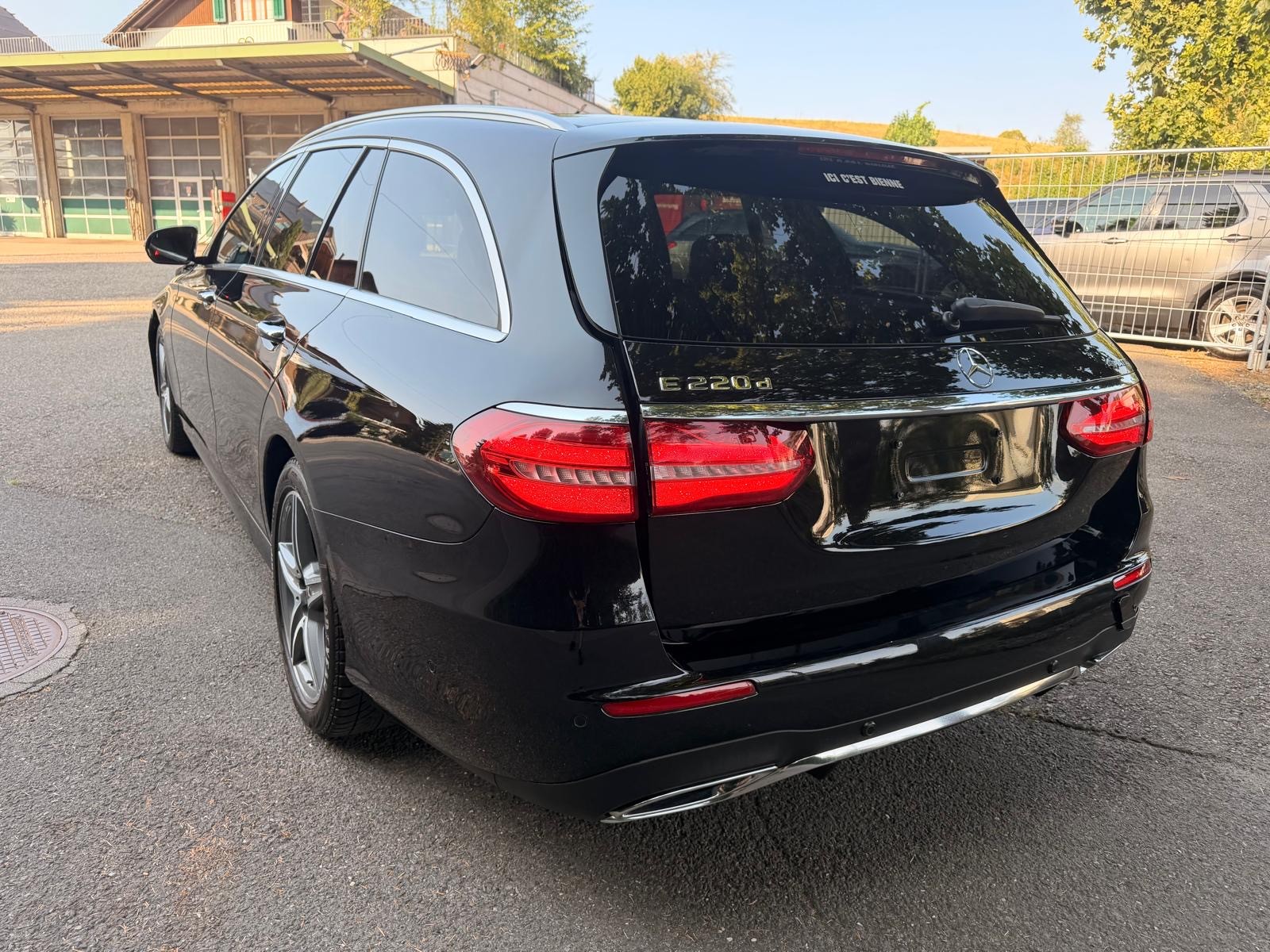 MERCEDES-BENZ E 220 d 4Matic 9G-Tronic-image-3