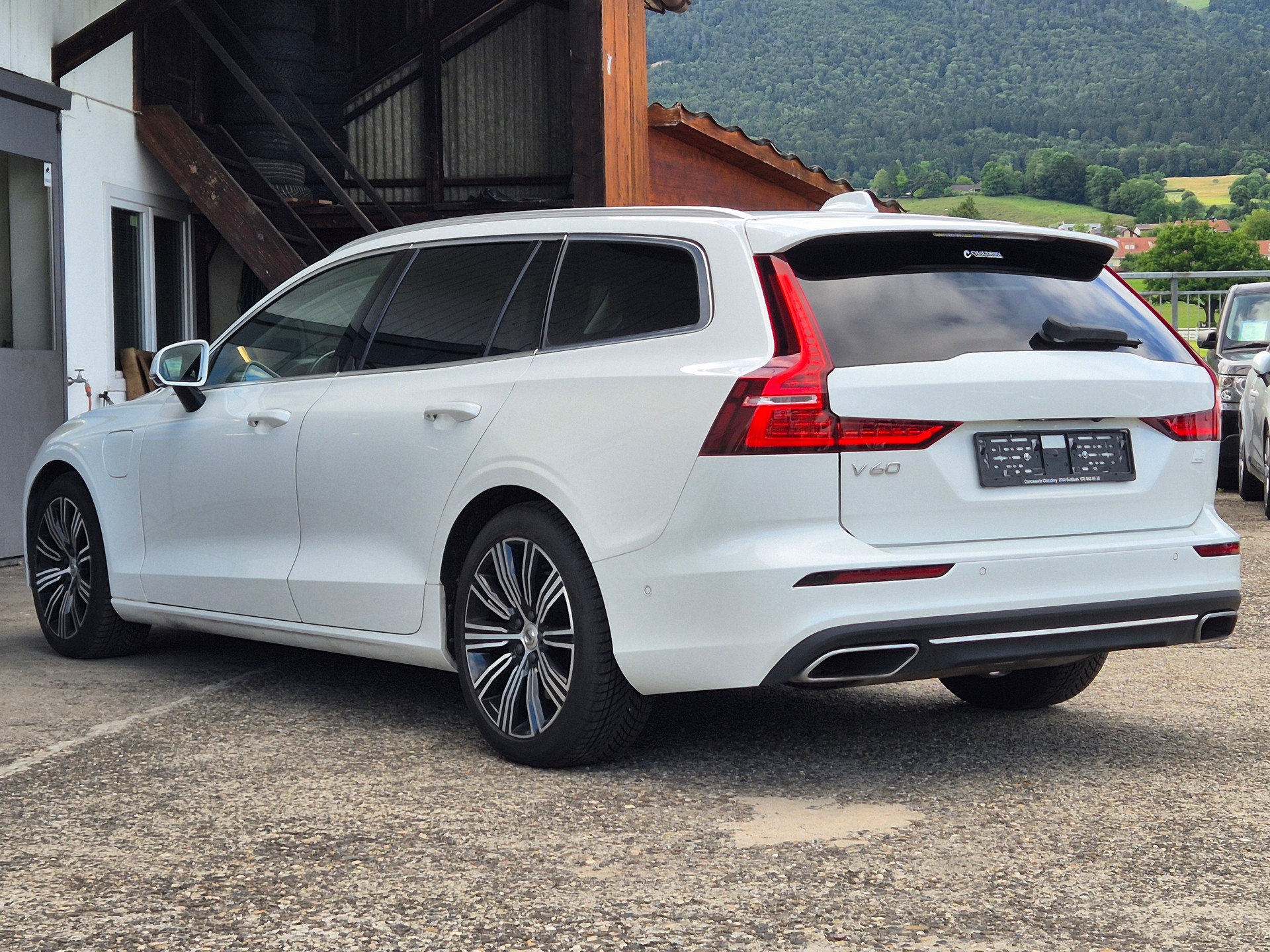 VOLVO V60 T6 eAWD Twin Engine Inscription Geartronic-image-8
