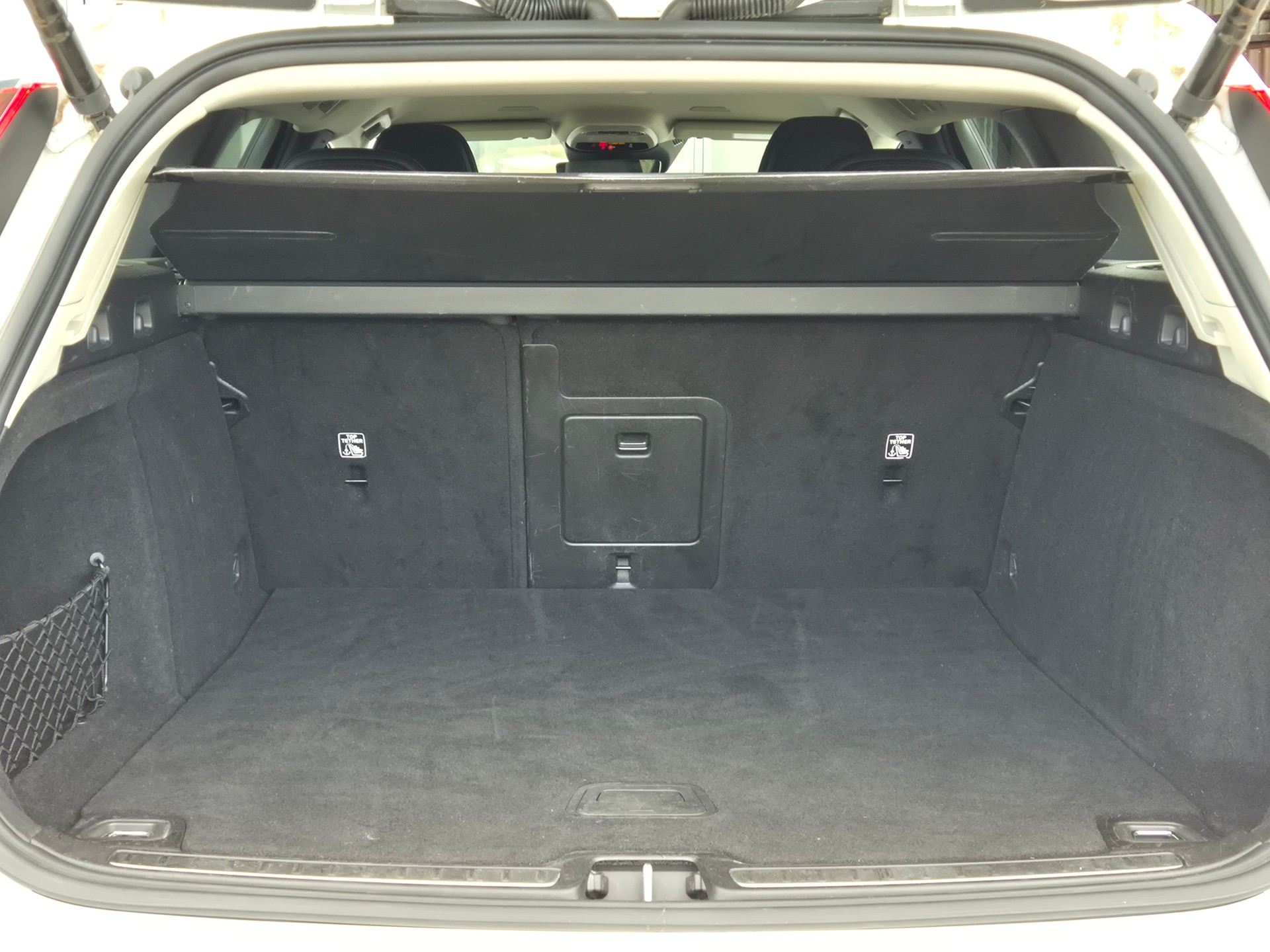 VOLVO V60 T6 eAWD Twin Engine Inscription Geartronic-image-7