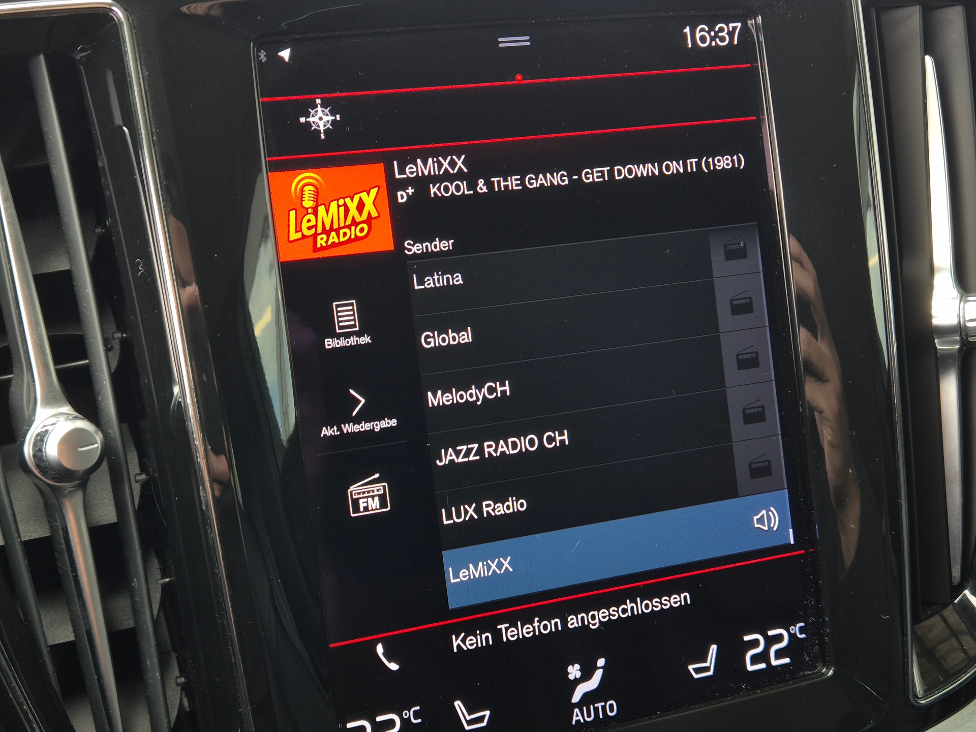 VOLVO V60 T6 eAWD Twin Engine Inscription Geartronic-image-28
