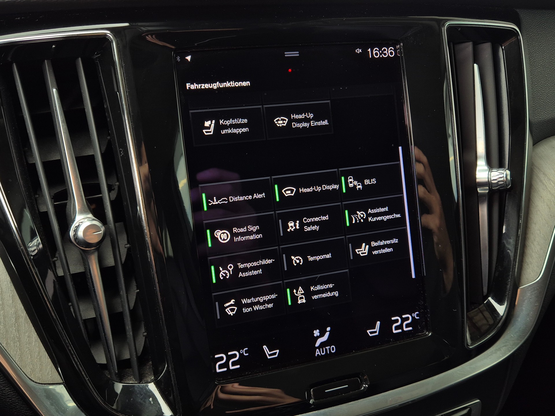 VOLVO V60 T6 eAWD Twin Engine Inscription Geartronic-image-20