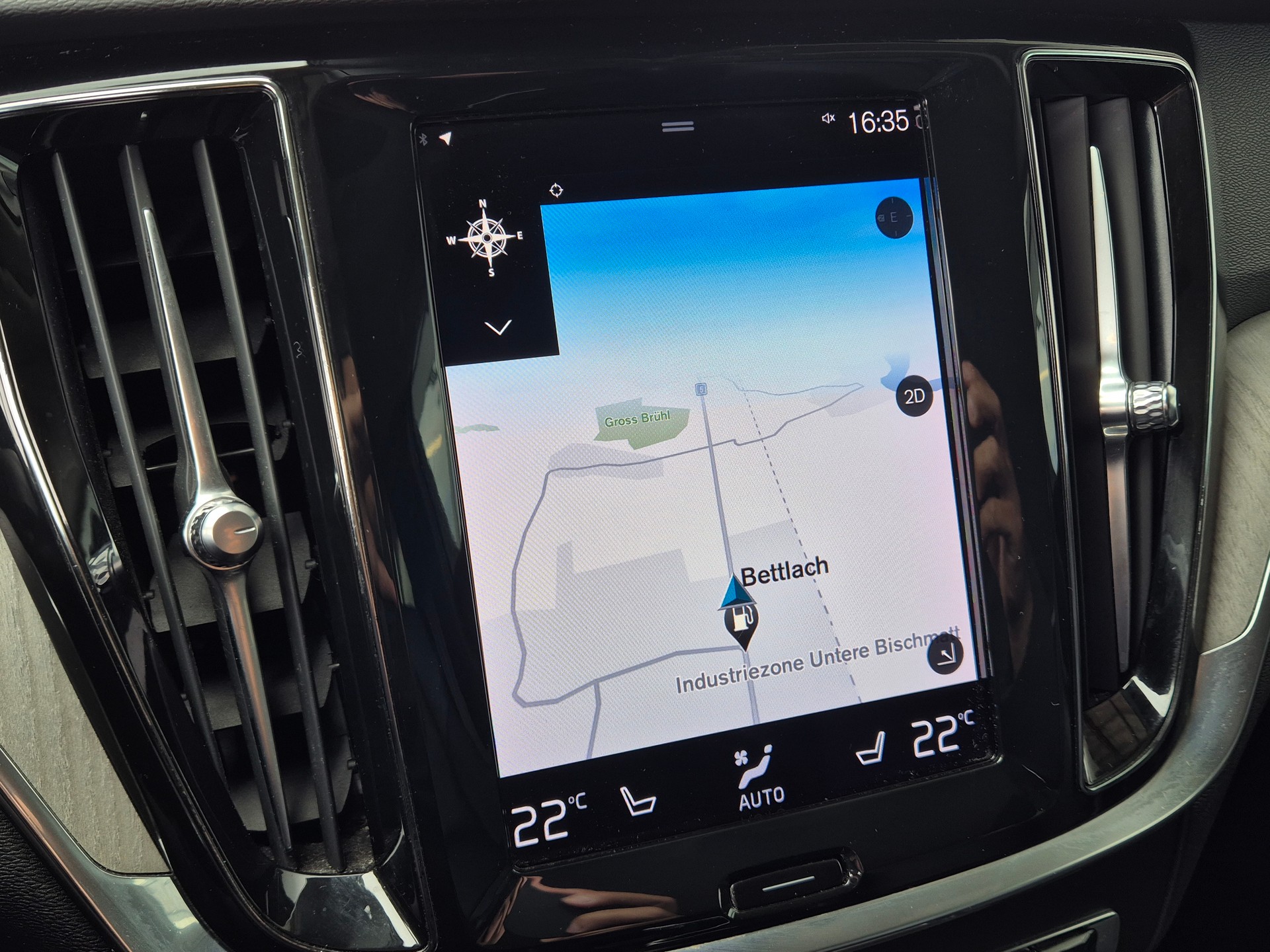 VOLVO V60 T6 eAWD Twin Engine Inscription Geartronic-image-18