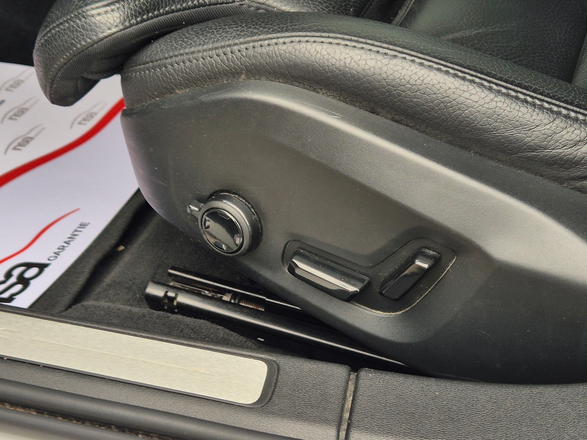 VOLVO V60 T6 eAWD Twin Engine Inscription Geartronic-image-22