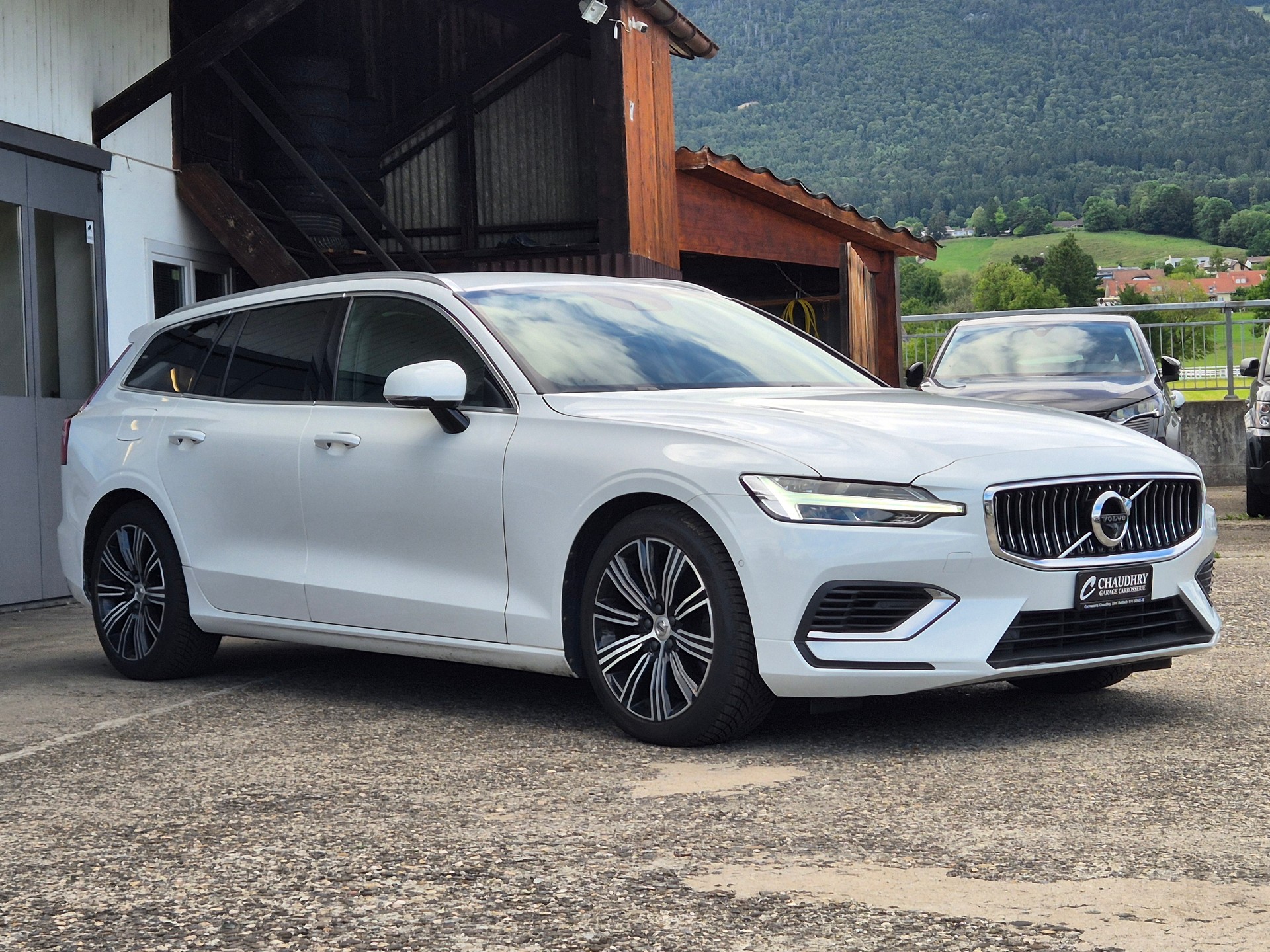 VOLVO V60 T6 eAWD Twin Engine Inscription Geartronic-image-3